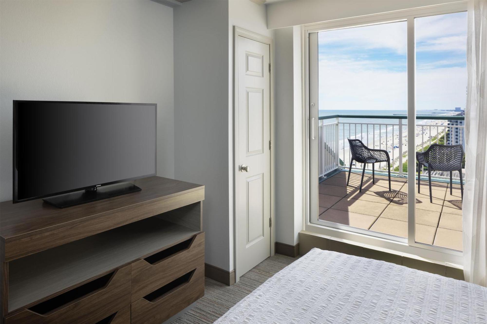1 King or 1 Queen 2 Br or 2 Bath Penthouse Suite