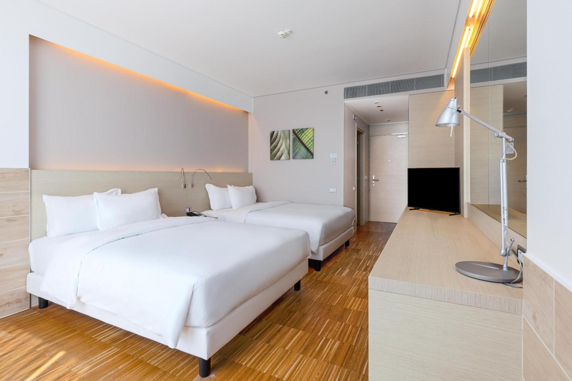 Superior Queen Room with Two Queen Beds,1758317116:JPEG