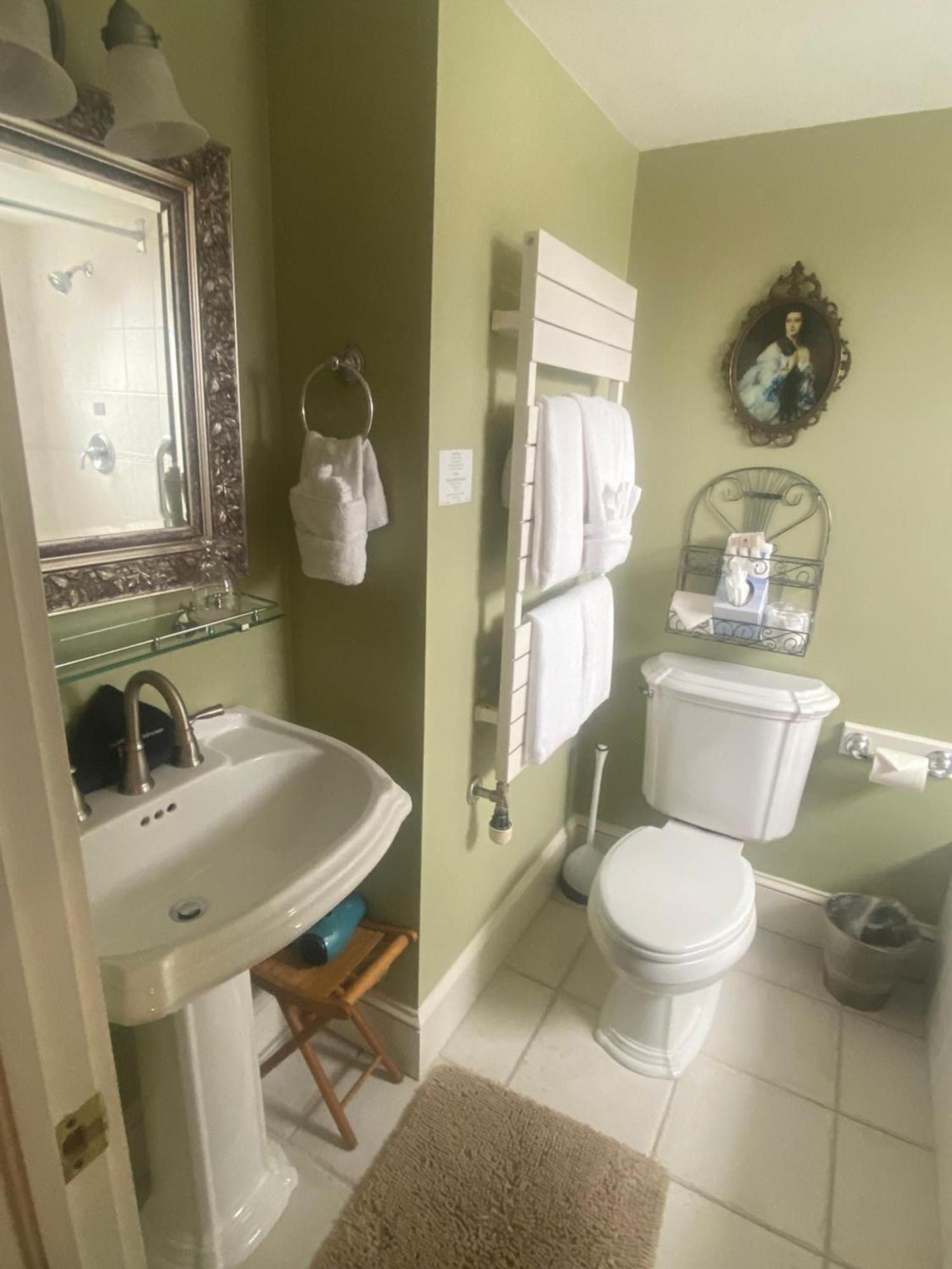Queen Room