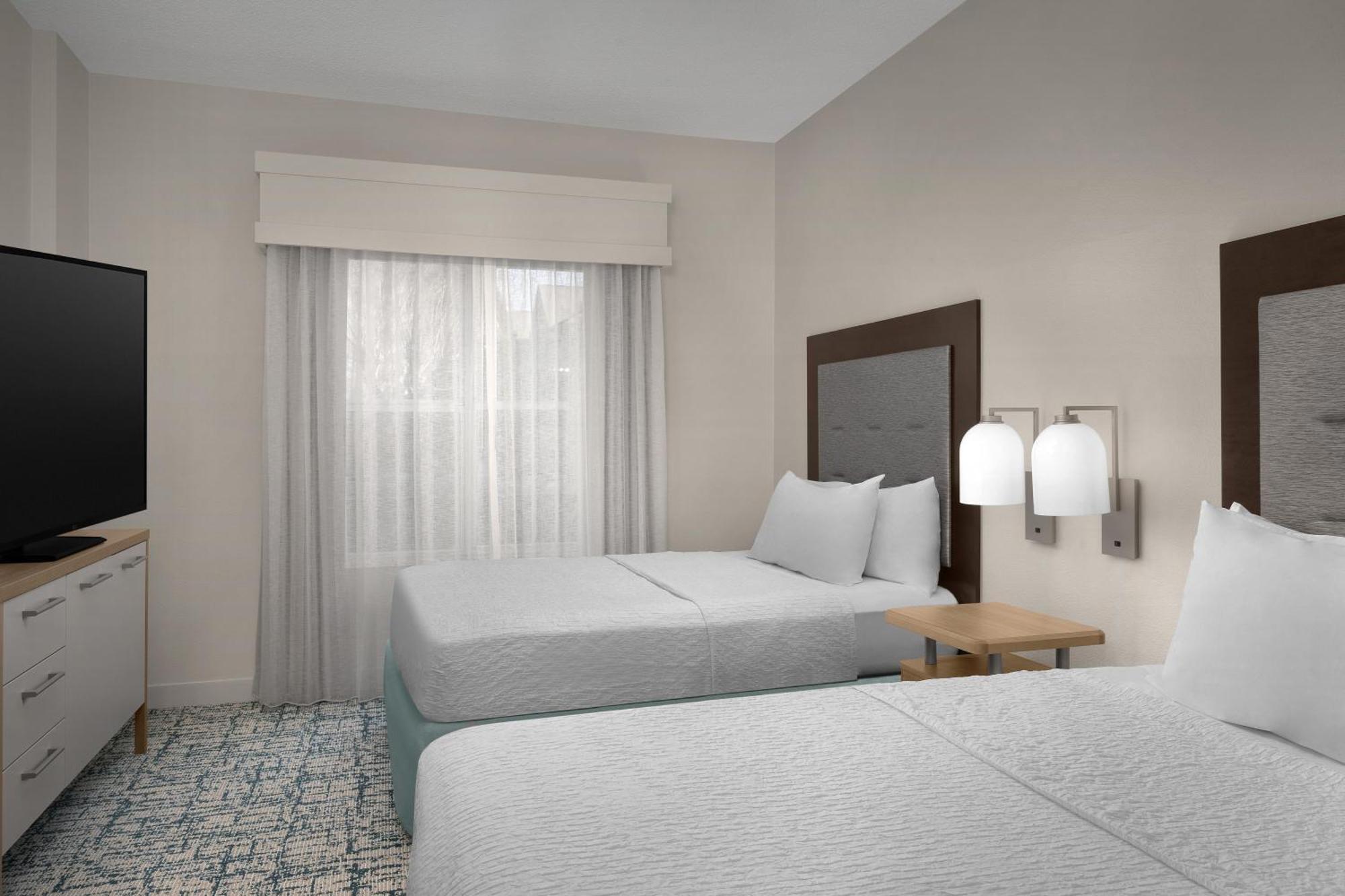 One-Bedroom Suite with Two Double Beds - Non-Smoking,1758331716:JPEG