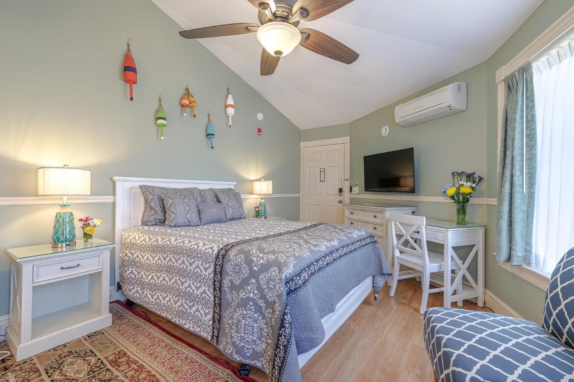Queen Room (Miller)
