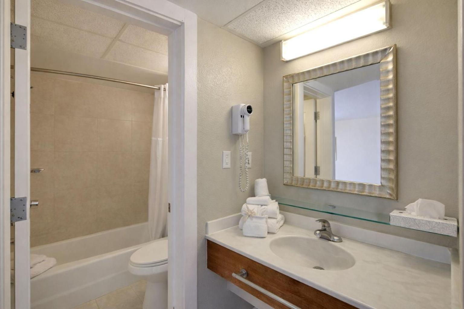 Quadruple Room with Two Double Beds - Non-Smoking