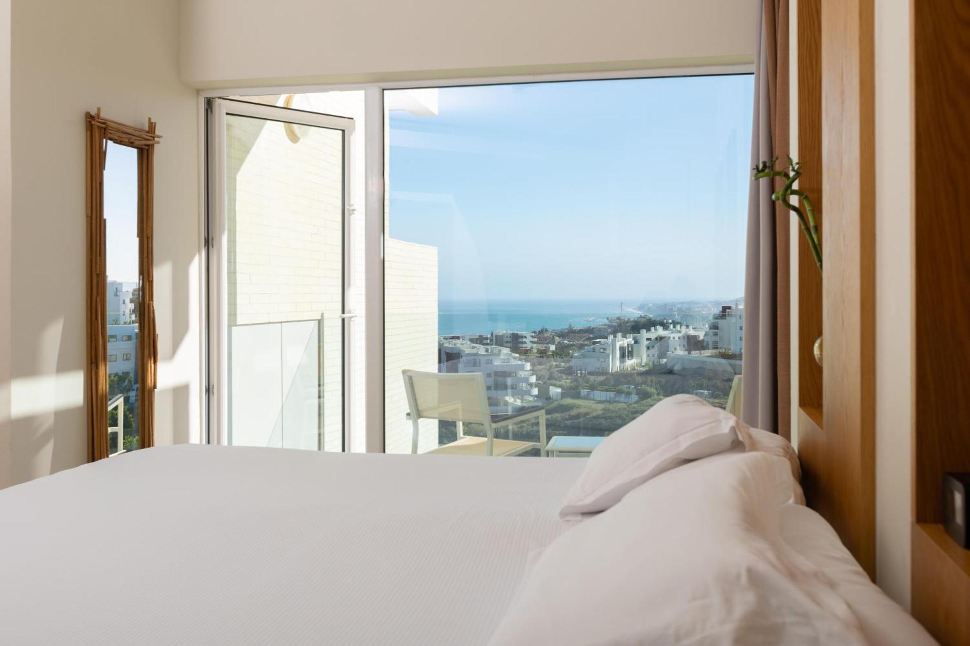 King Guest Room,1758341682:JPEG