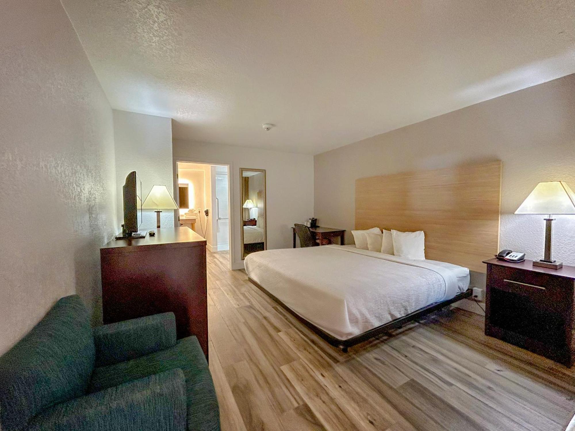 King Room Disability Access or Non-Smoking