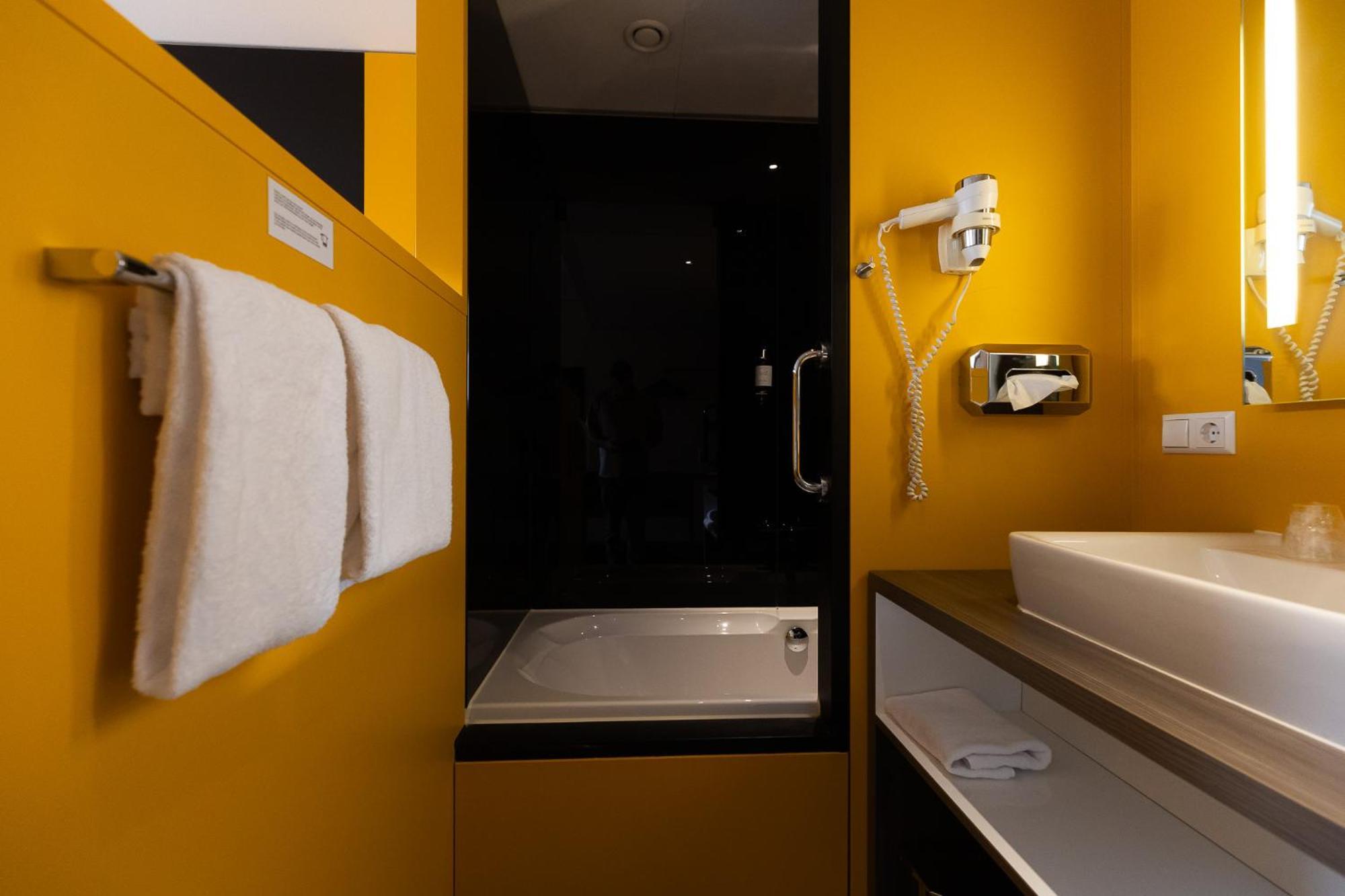 Comfort Twin Room