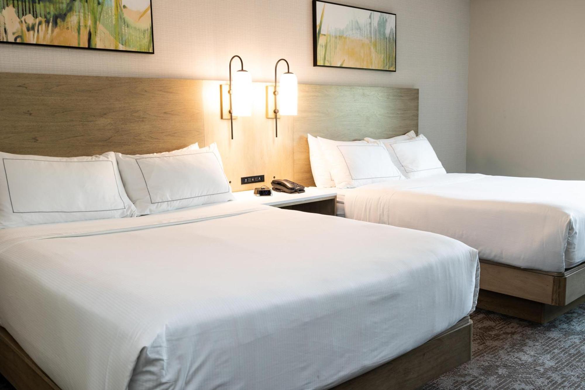 Queen Room Two Queen Beds