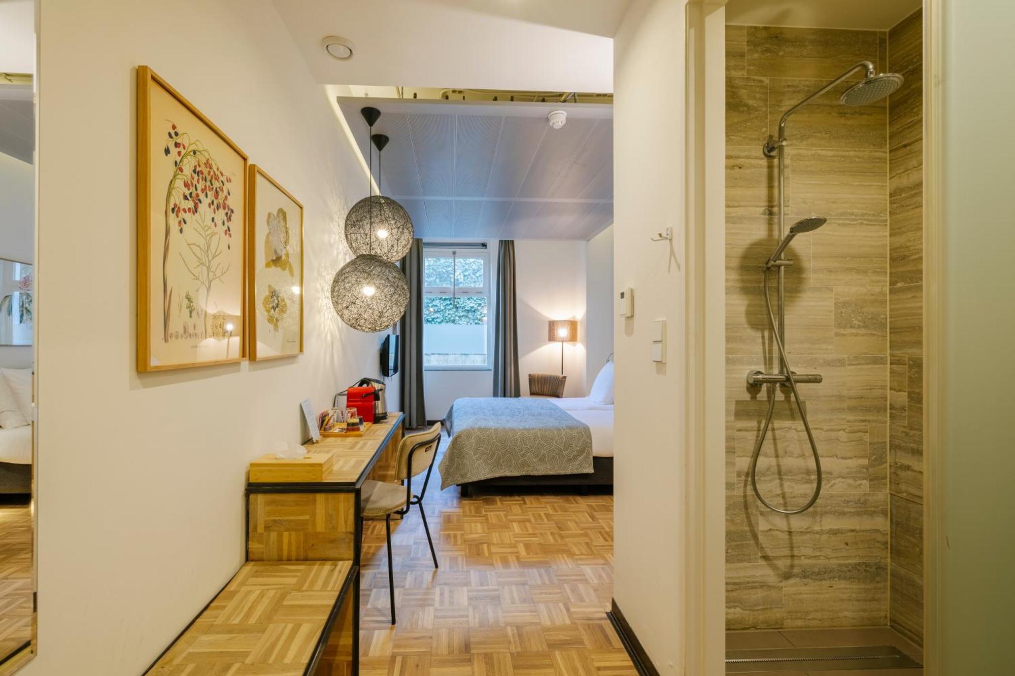 Bleecker Comfort Room