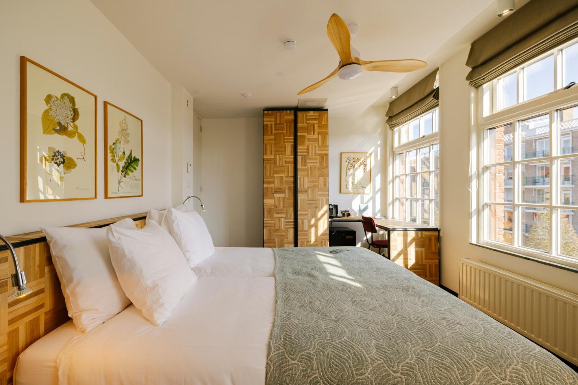 Bleecker Comfort Room