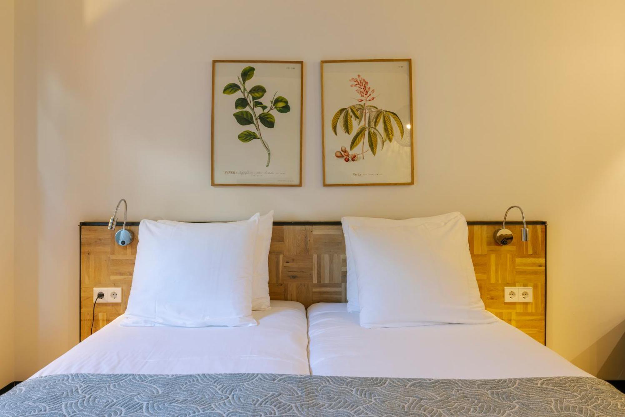 Large Twin Room