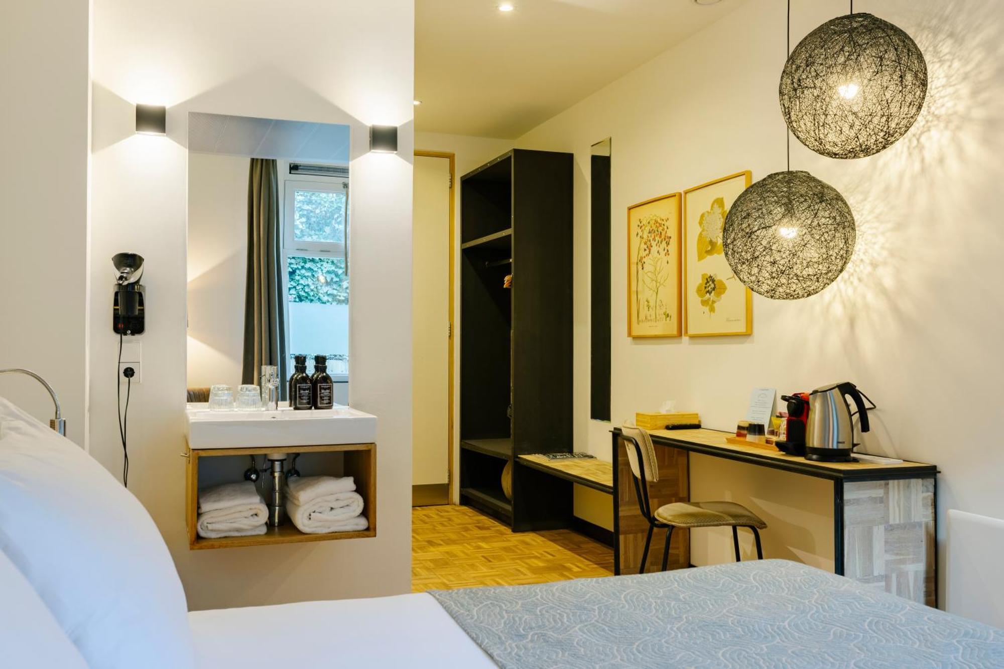 Bleecker Comfort Room