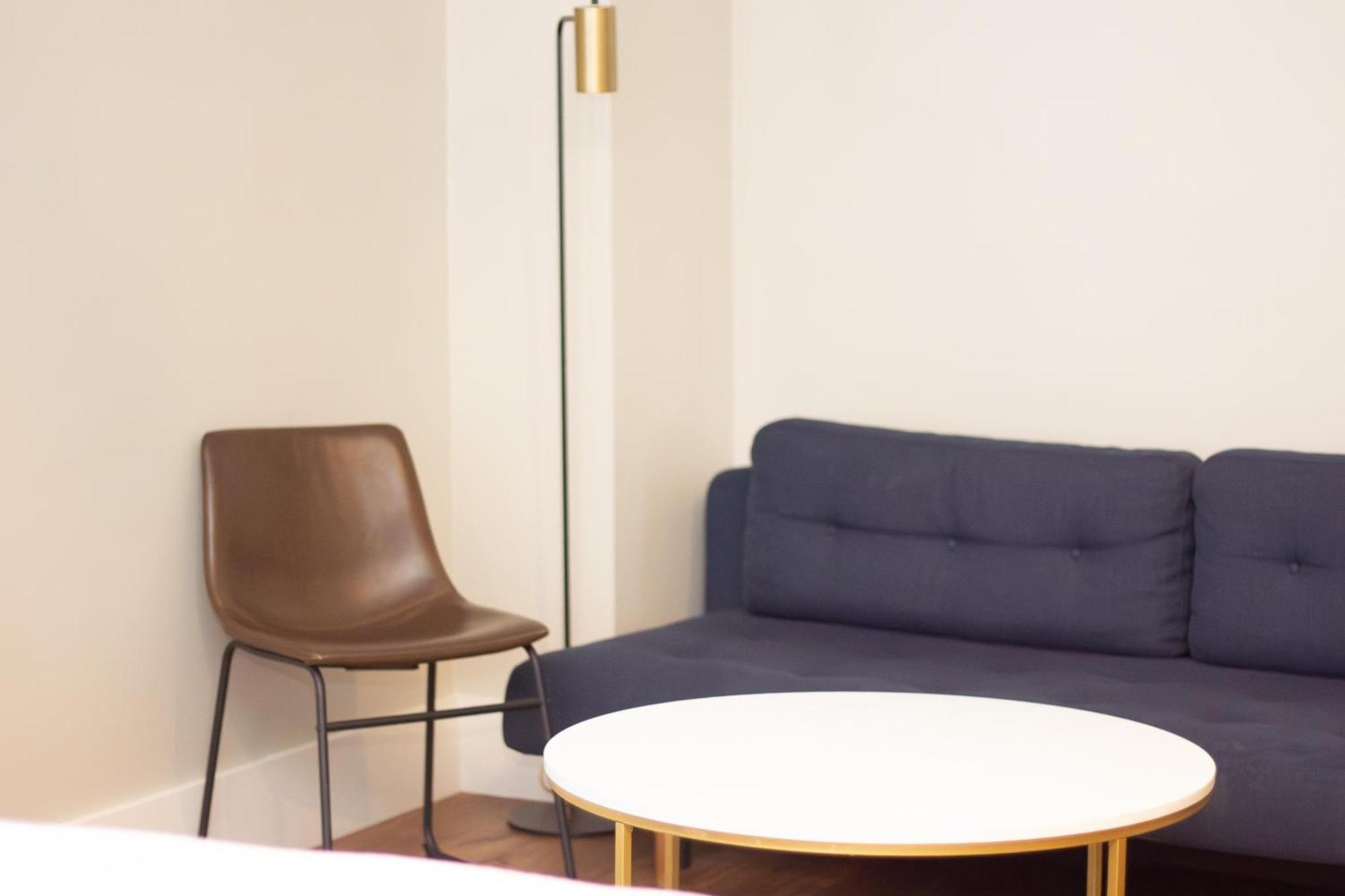 Junior King Suite Seating Area