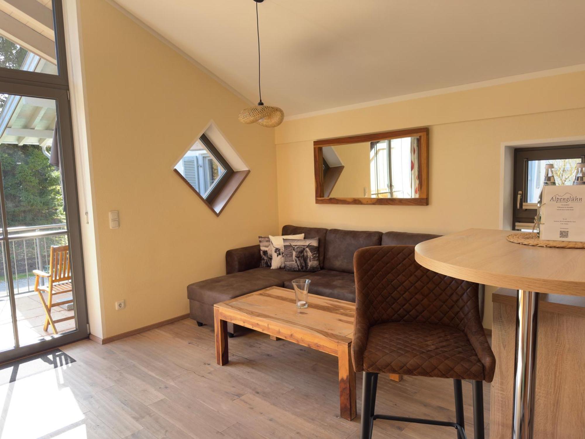 One-Bedroom Apartment Balcony Mountain View