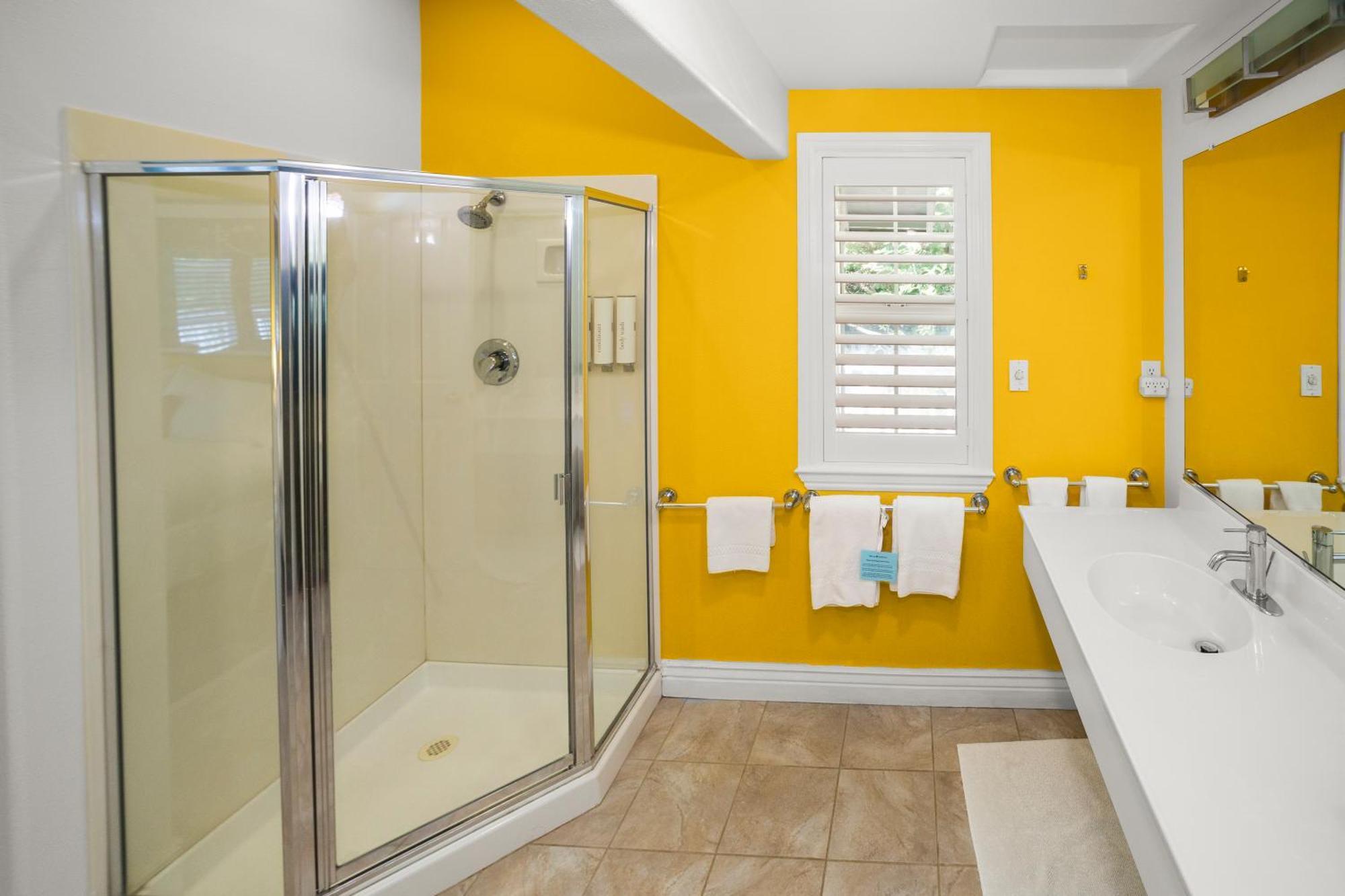 King Room Spa Bath