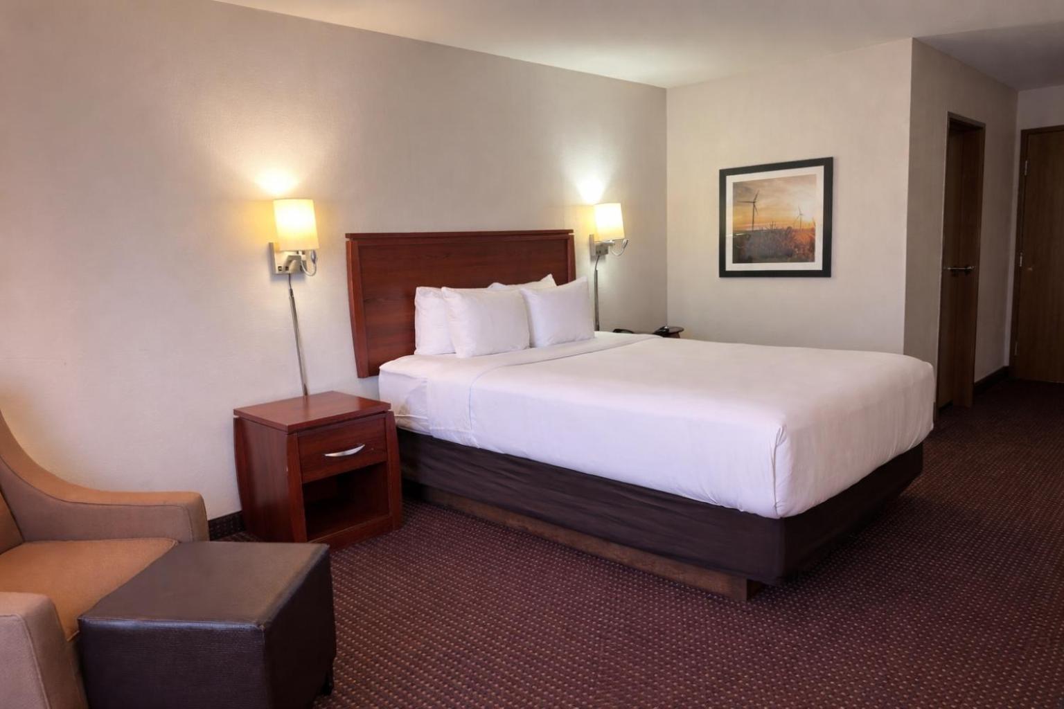 Queen Room - Accessible/Nonsmoking