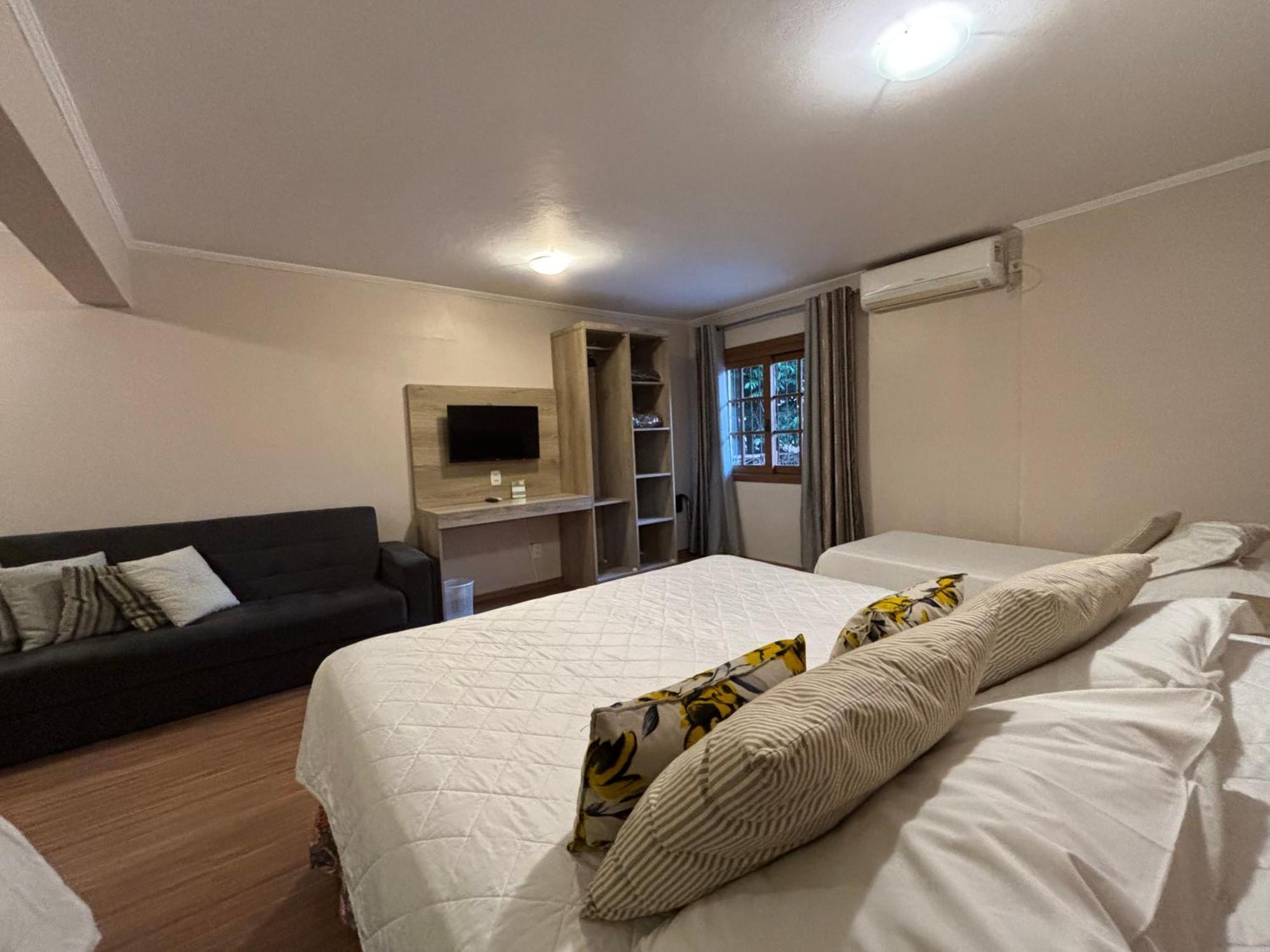 Classic Quadruple Room