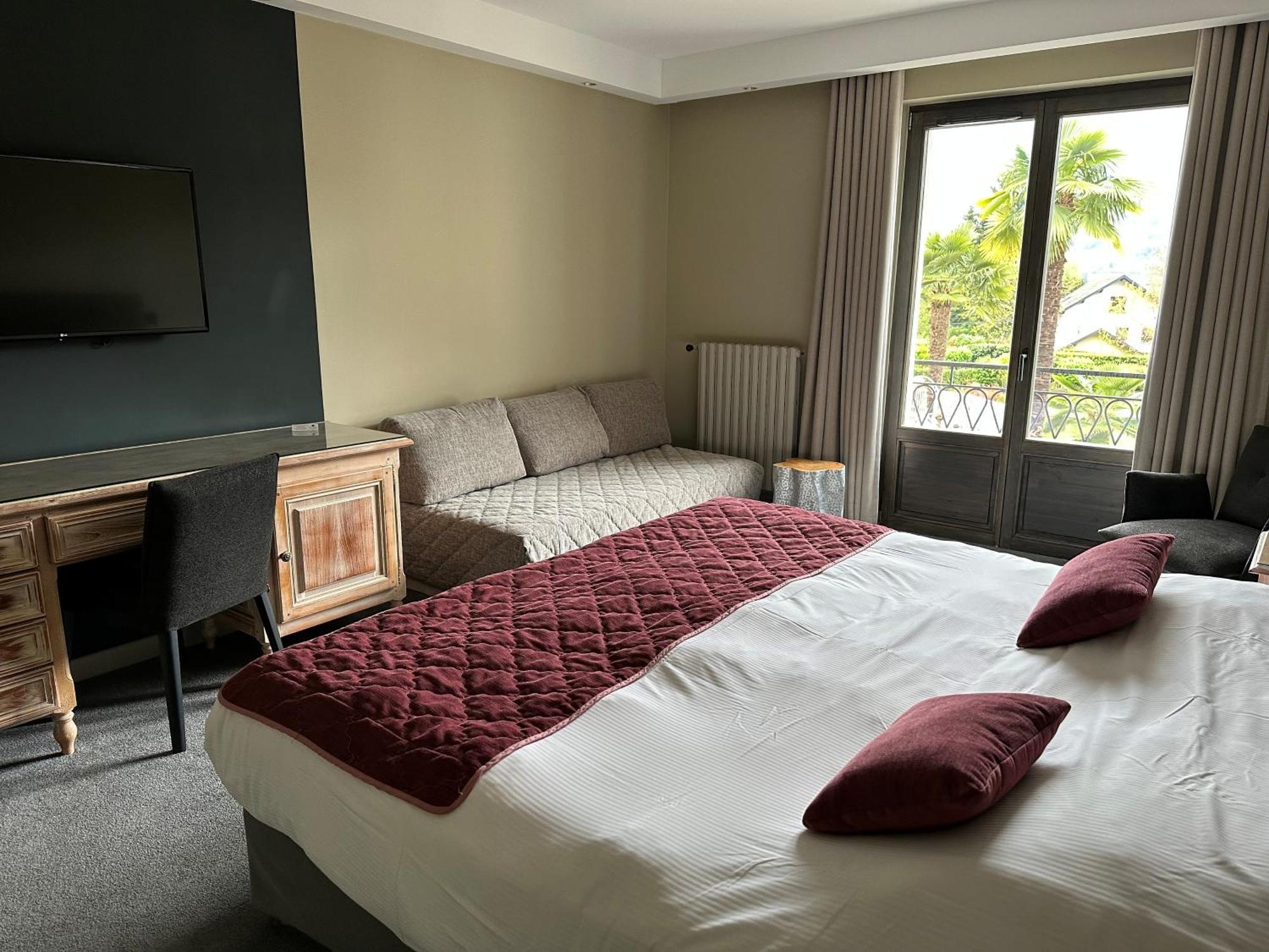 Double Room Balcony Lake Side
