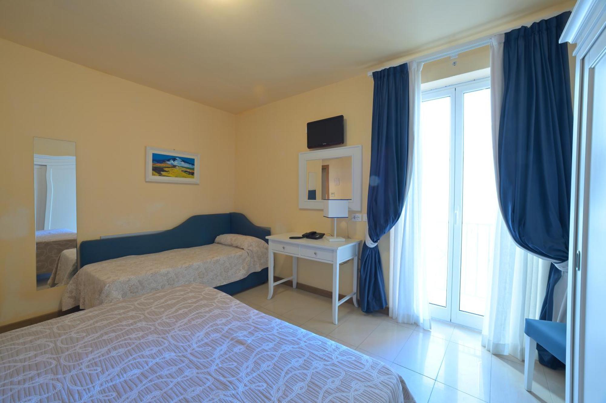 Classic Triple Room