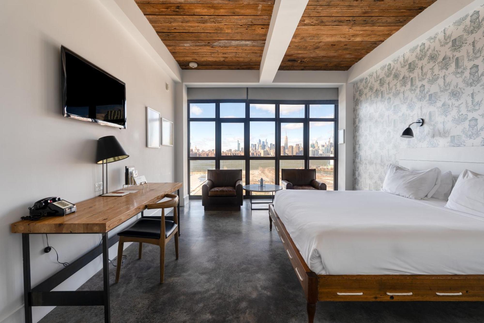 Manhattan View King Room