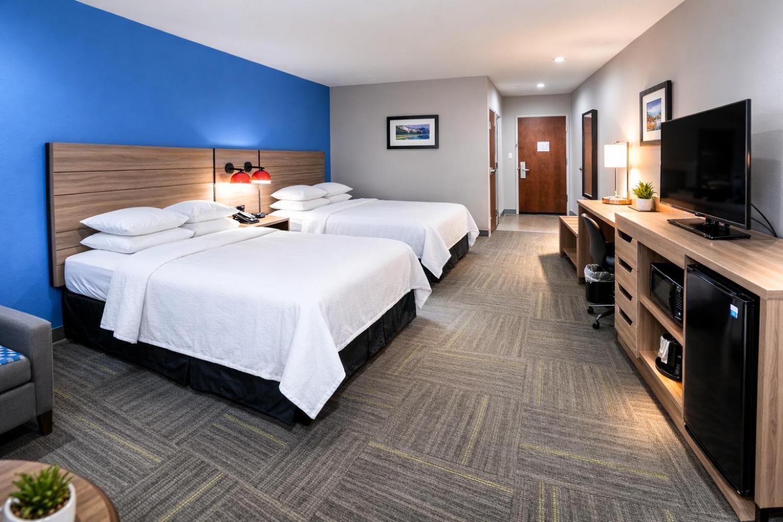 Deluxe Two Queen Room