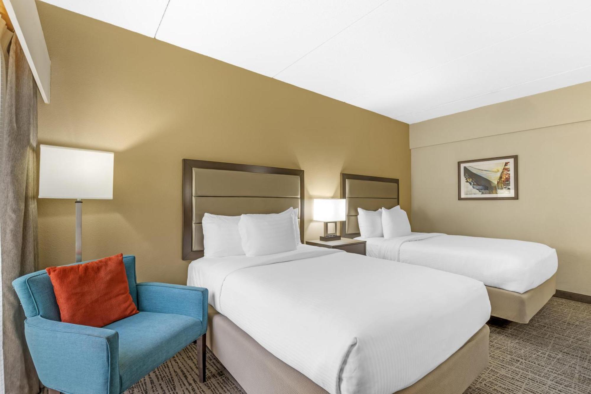 Double Room Room with Two Double Beds and Walk-In Shower - Disability Access/Non-Smoking