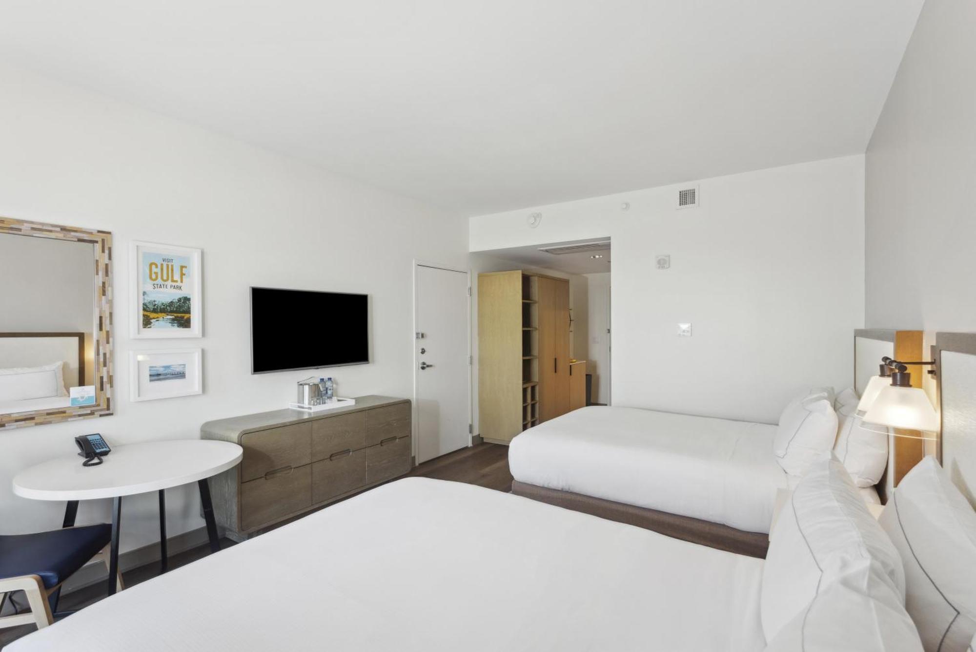 Queen Room Two Queen Beds Balcony
