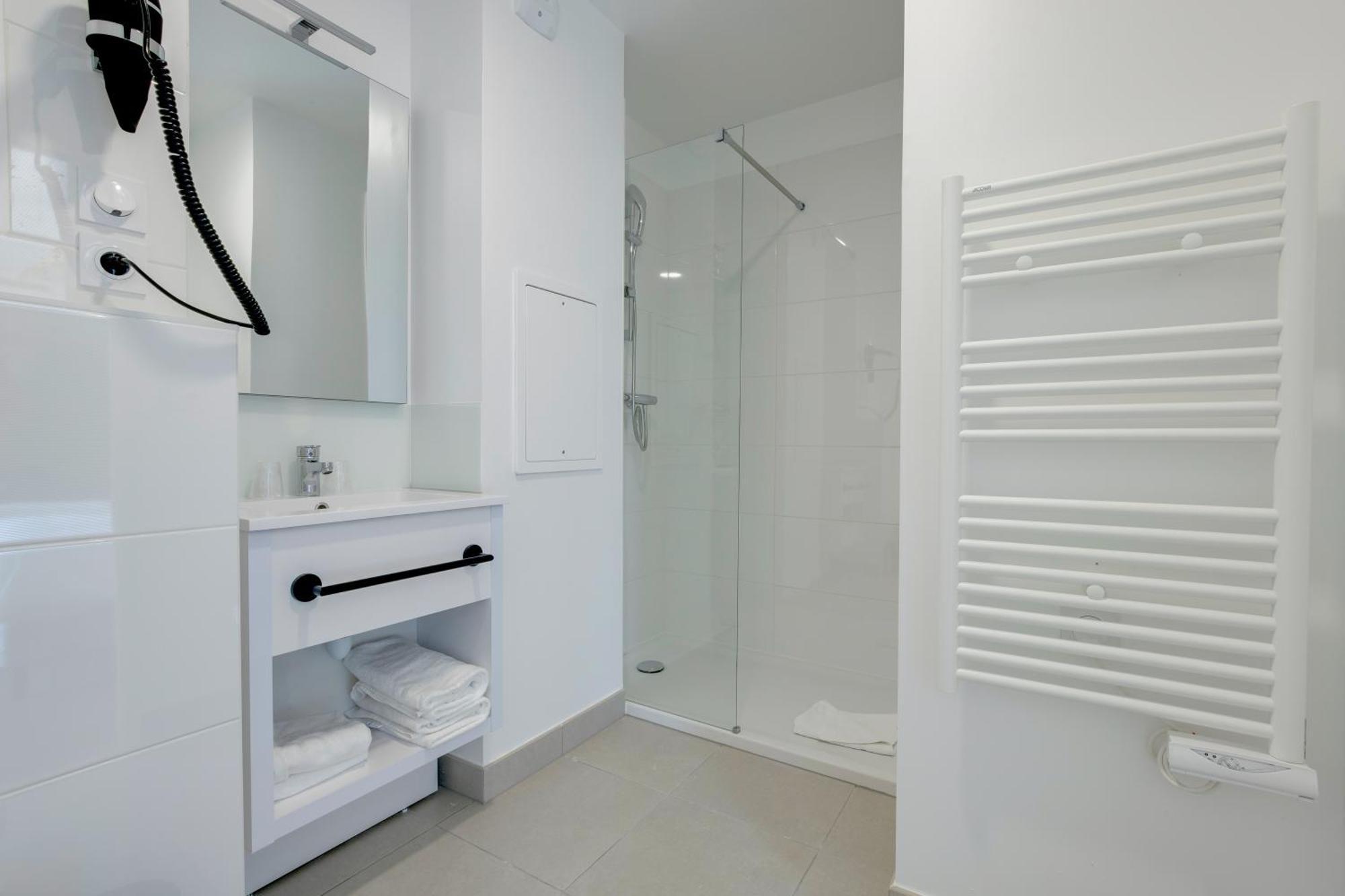 Comfort Studio Two Single Beds