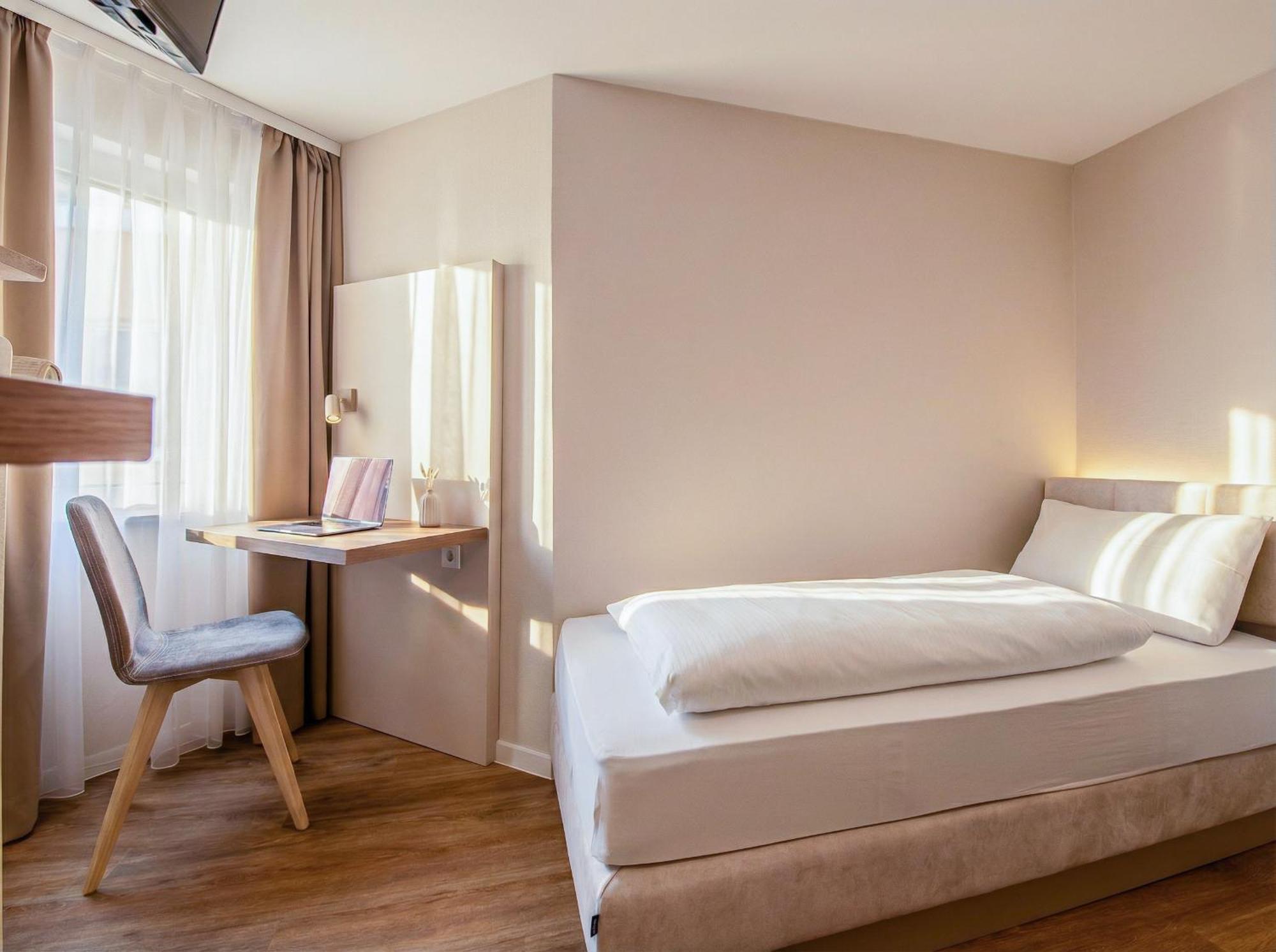 Single Room,1758517133:JPEG