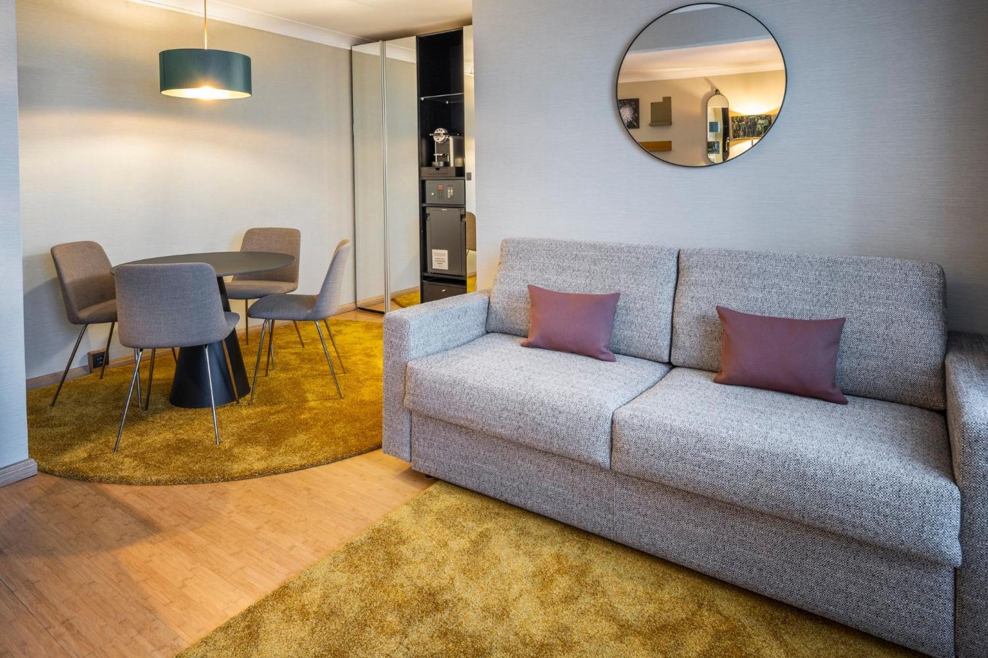 Premium Room