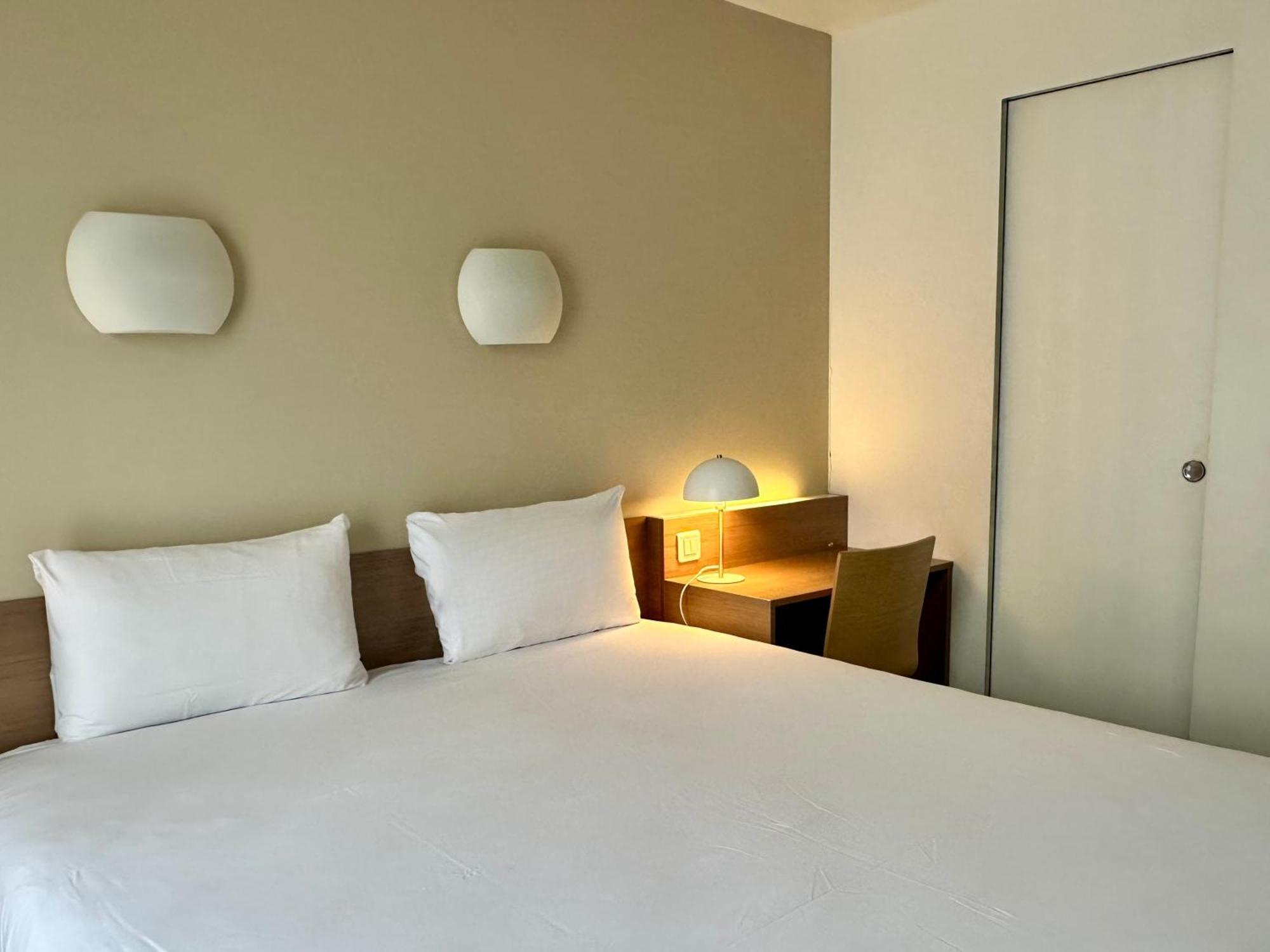 1 Double Bed