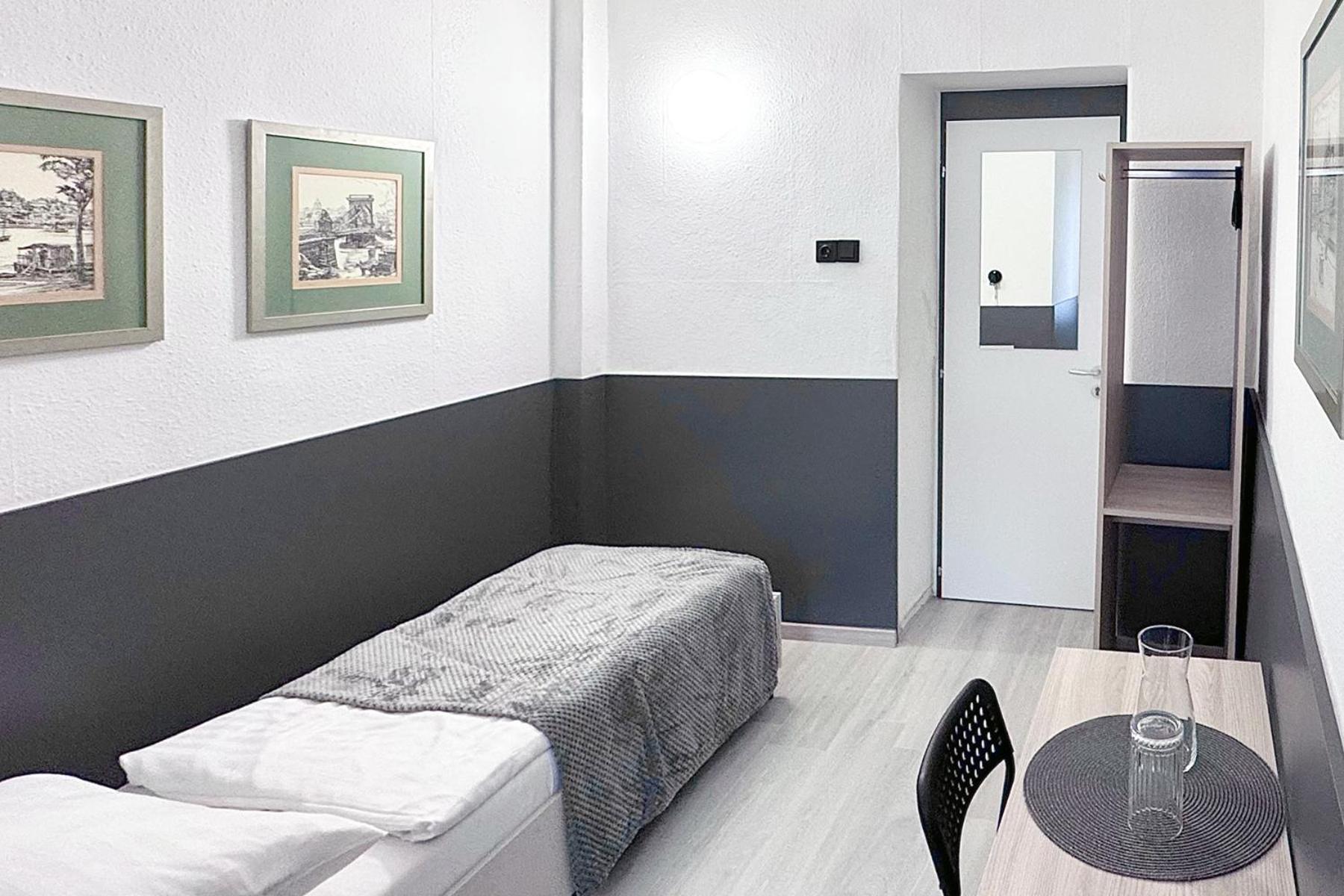 Budget Single Room