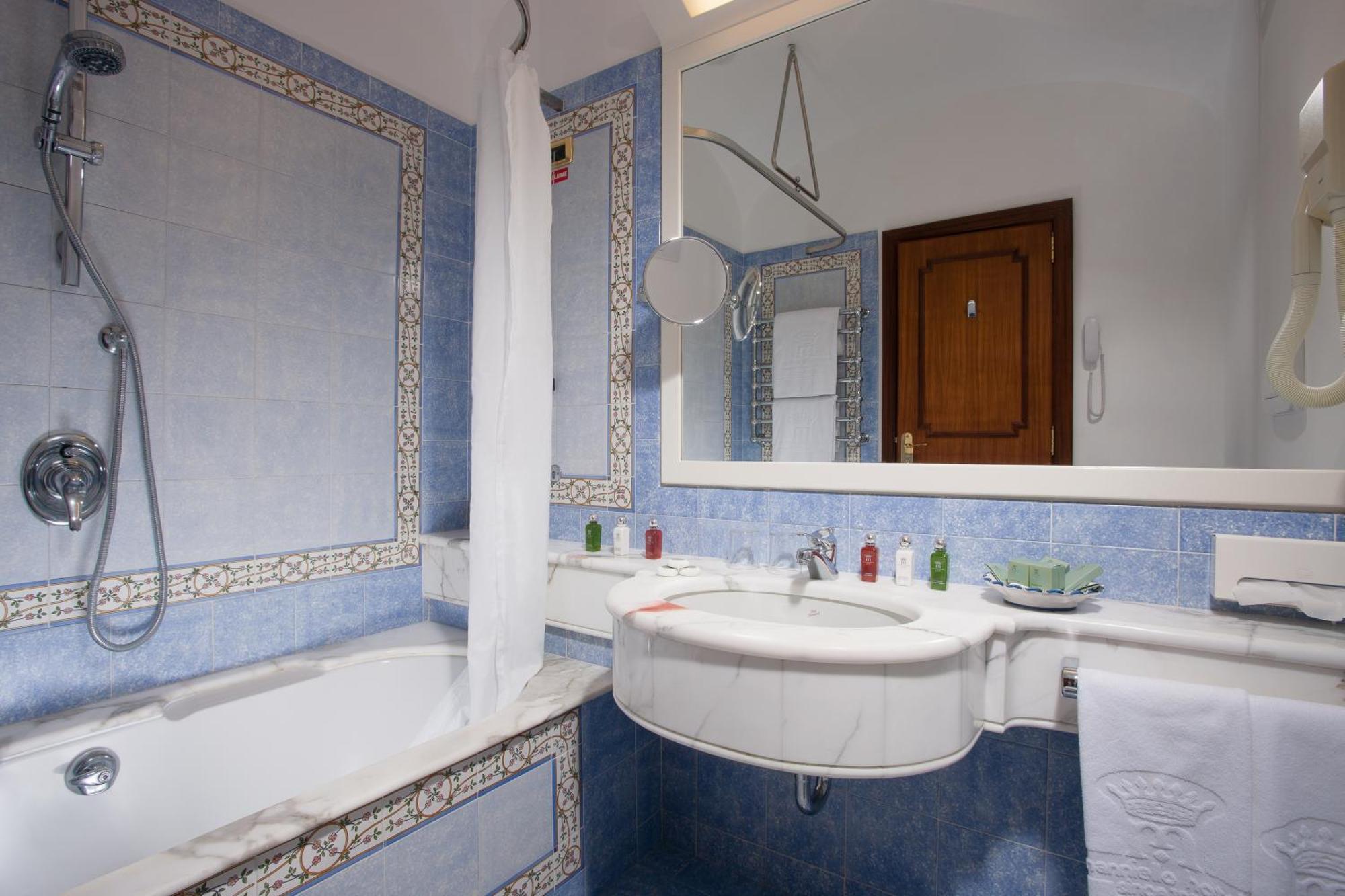 Classic Double or Twin Room Balcony
