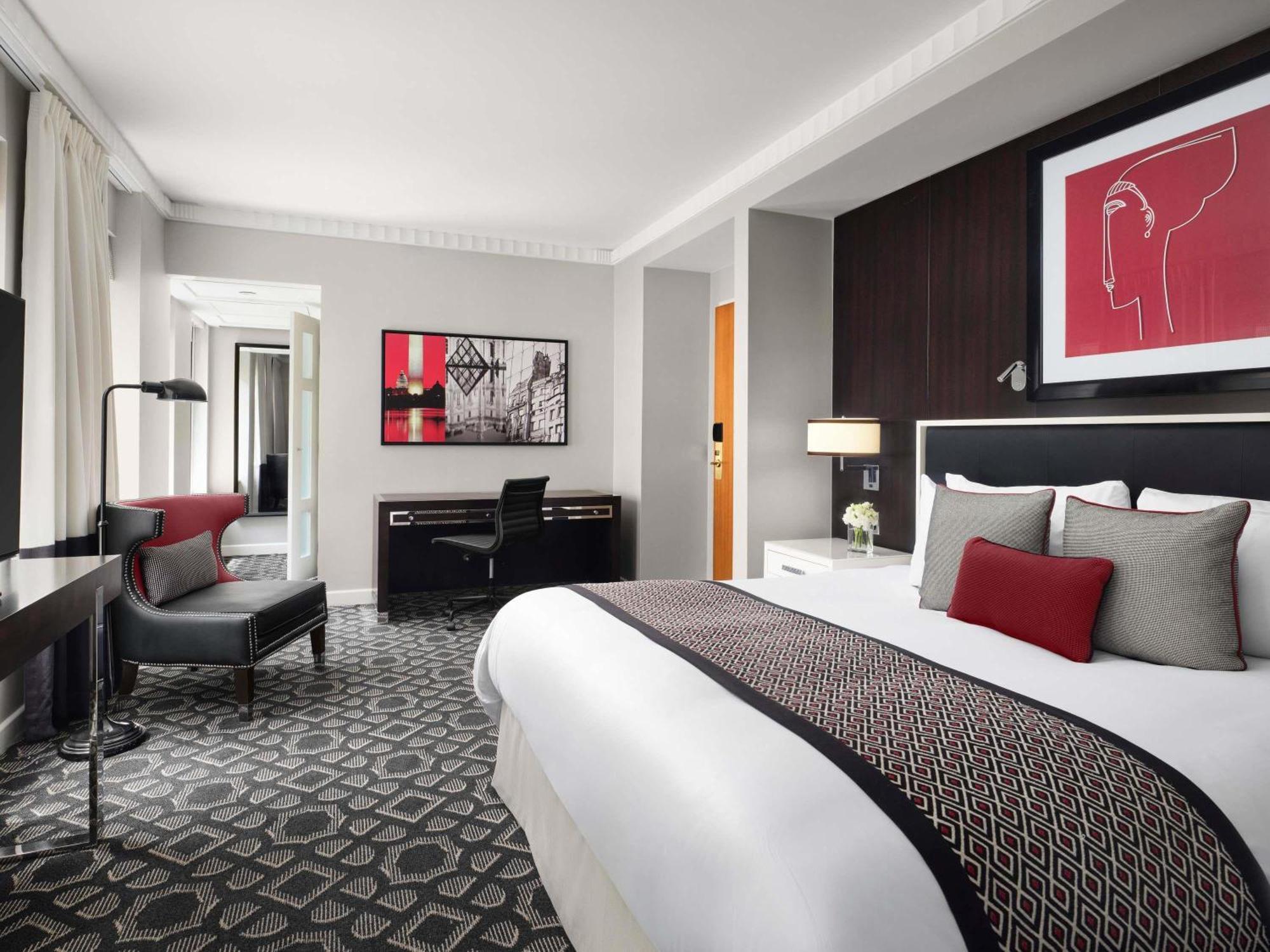 Luxury King Room