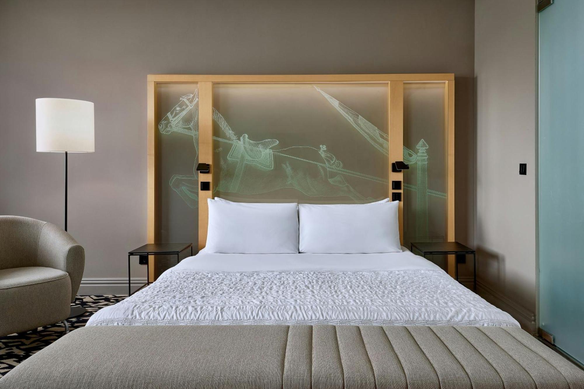 Deluxe Room with Courtyard View,1758526399:JPEG