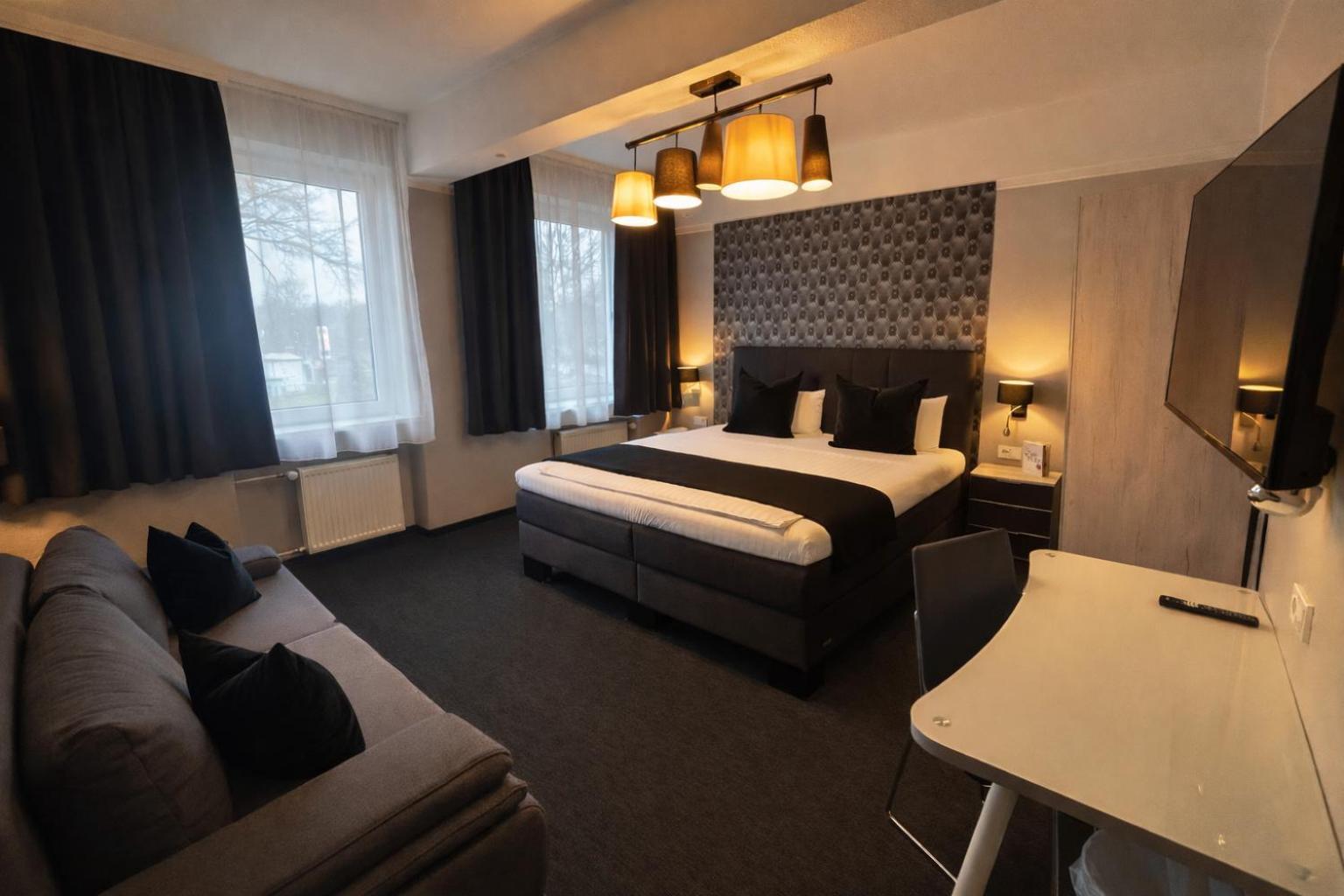 Double Room Bathroom
