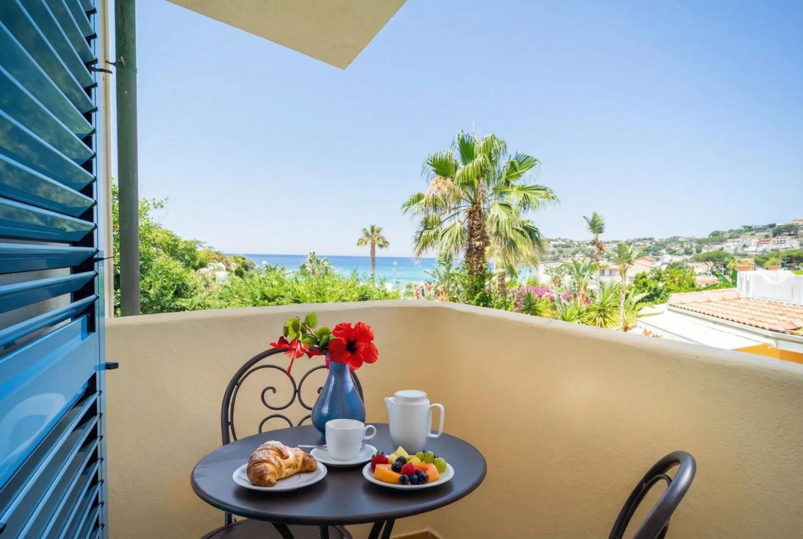 Superior Double or Twin Room Sea View