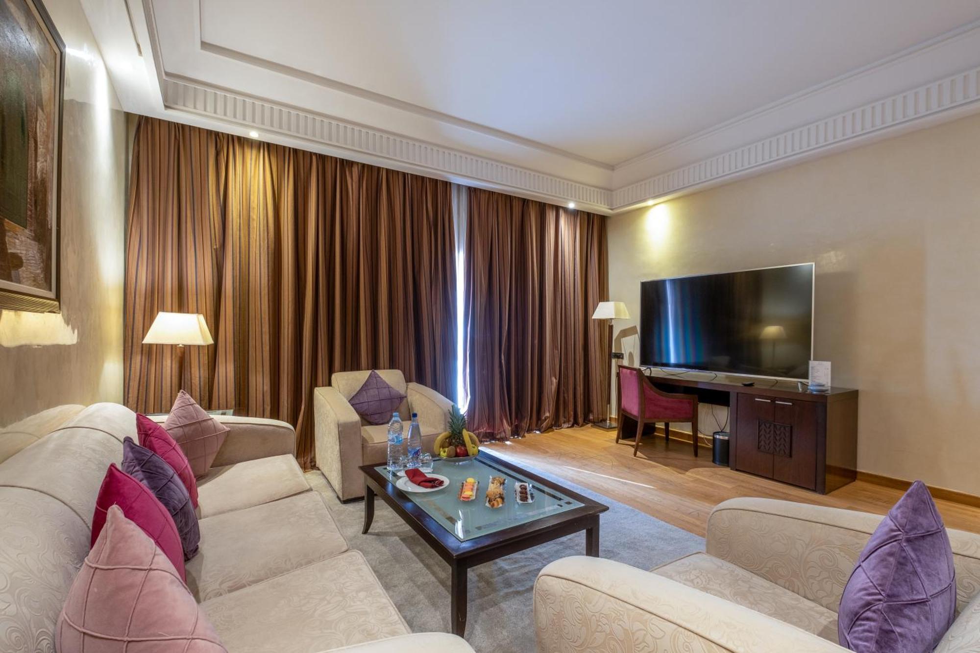 Two Bedrooms Suite 2 King Size Beds Pool View