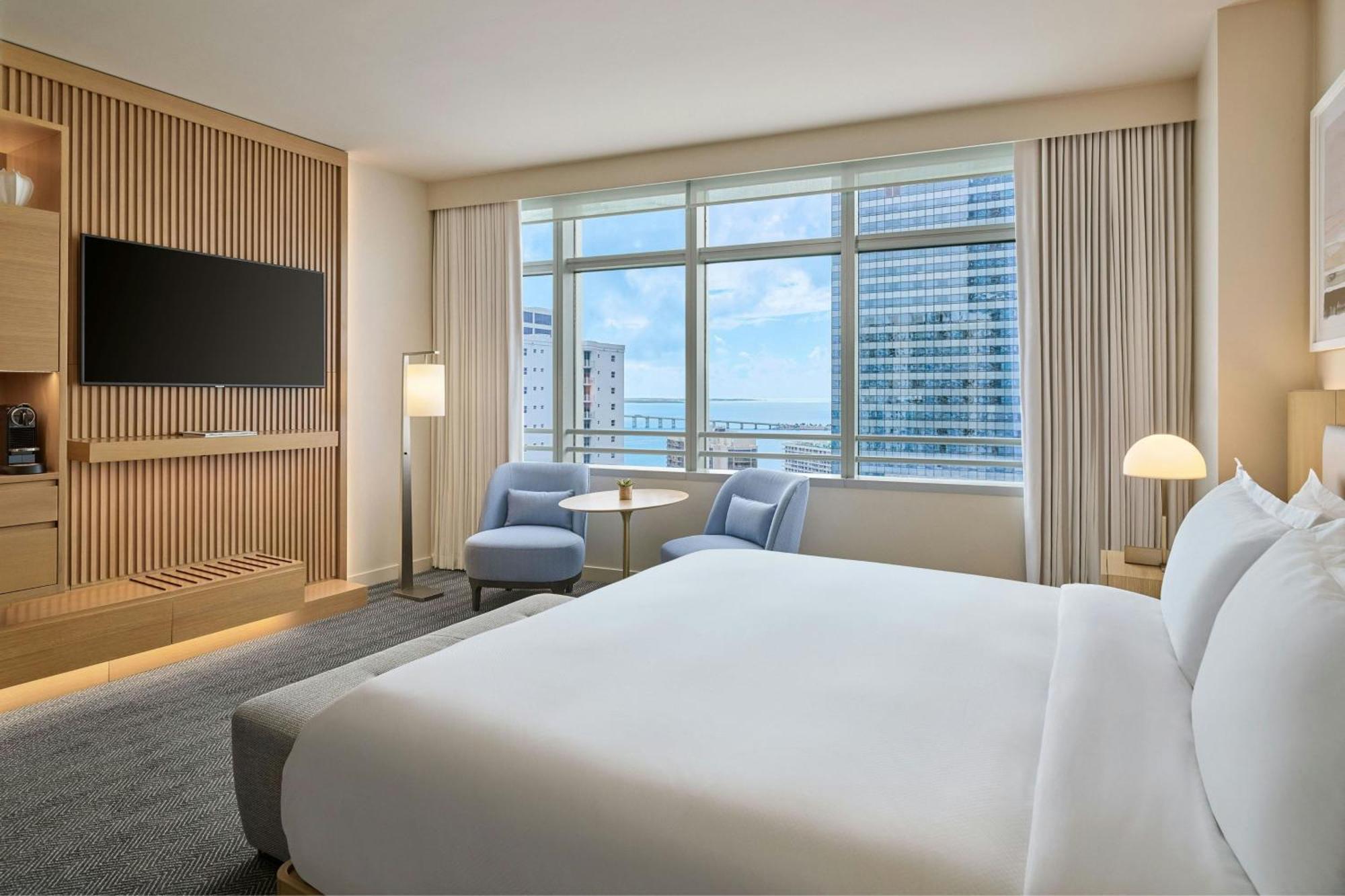 Grand Deluxe King Room Bay View,1758536617:JPEG