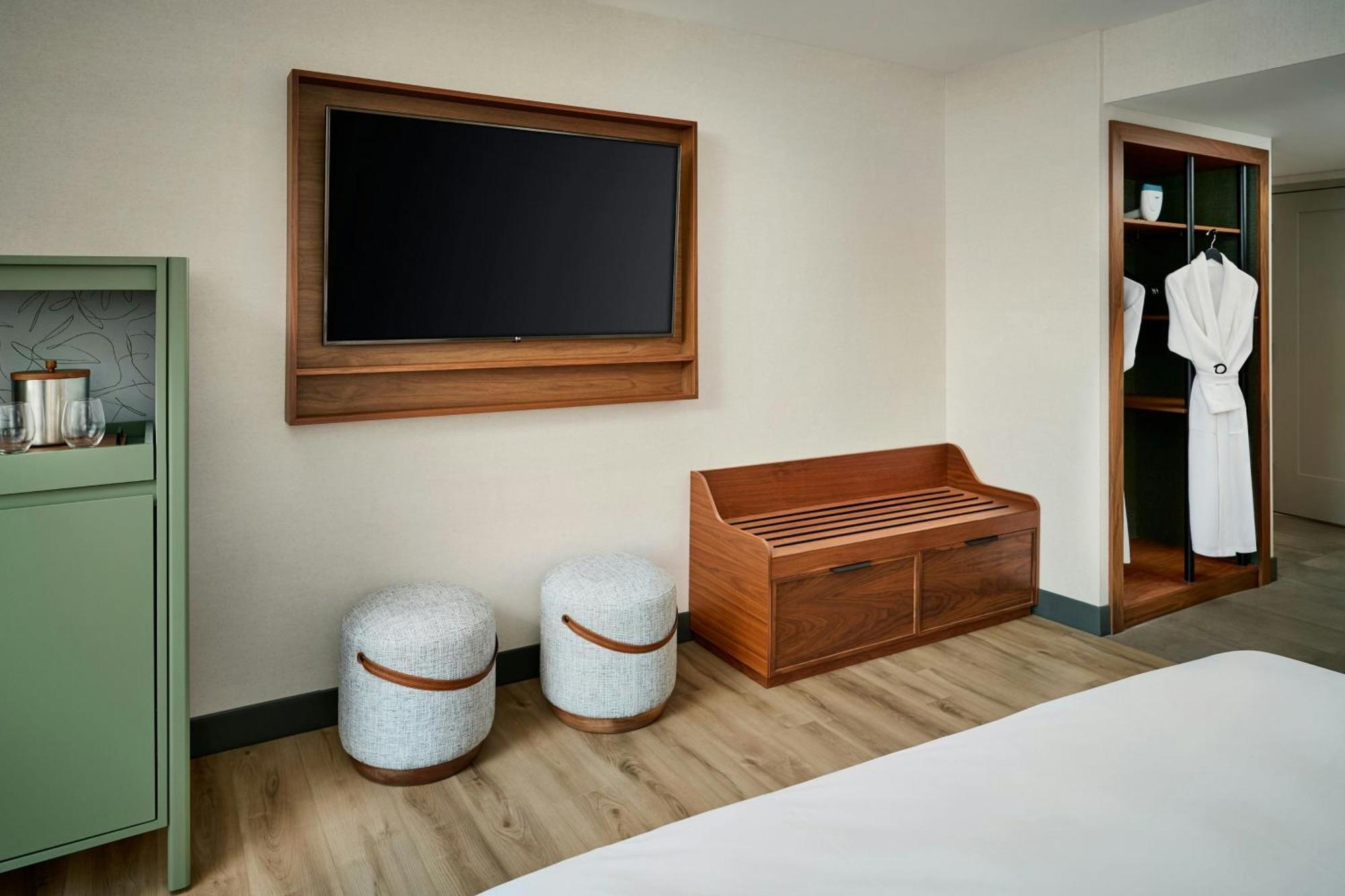 Queen Room