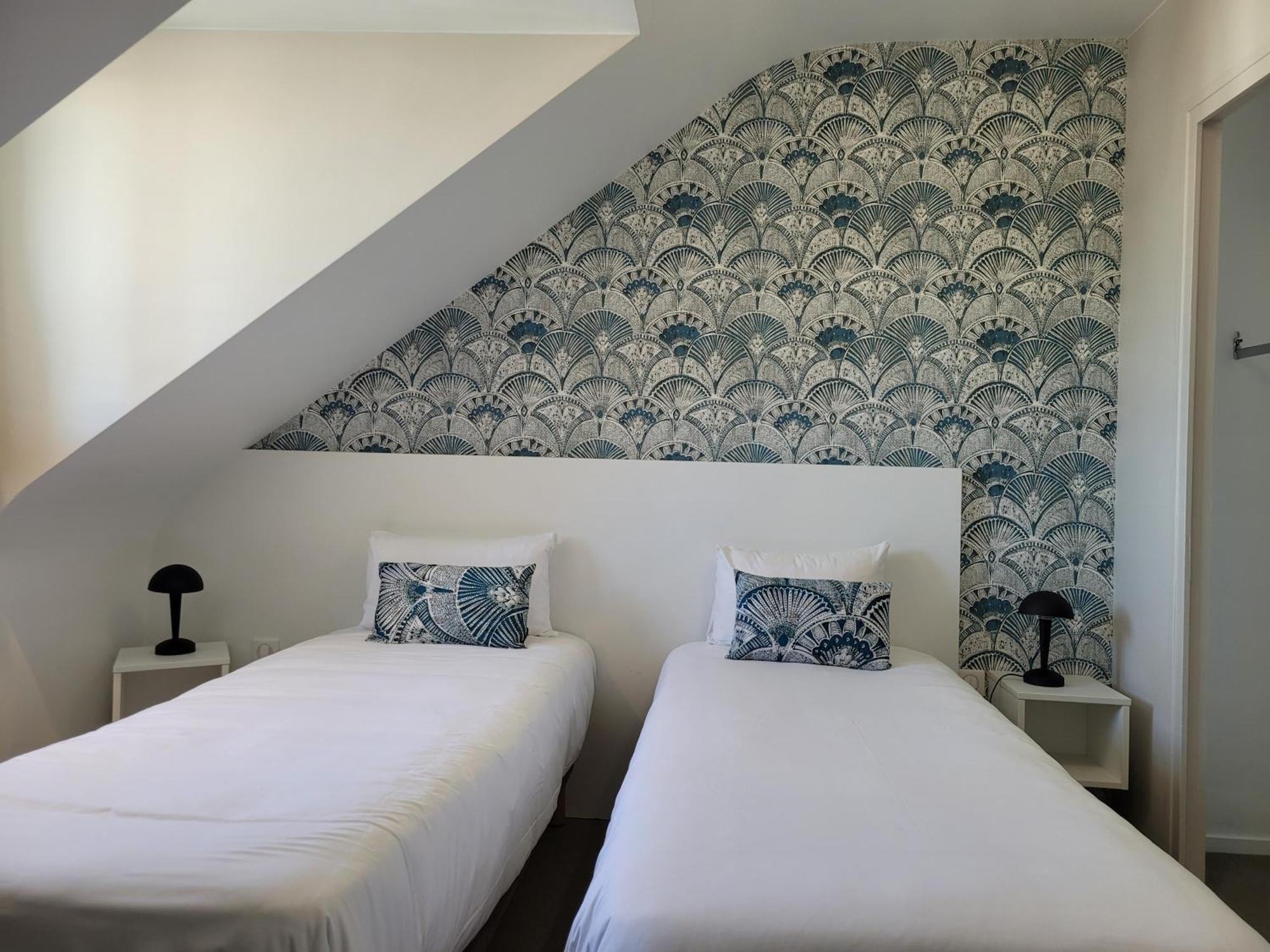 Double or Twin Room Sea View