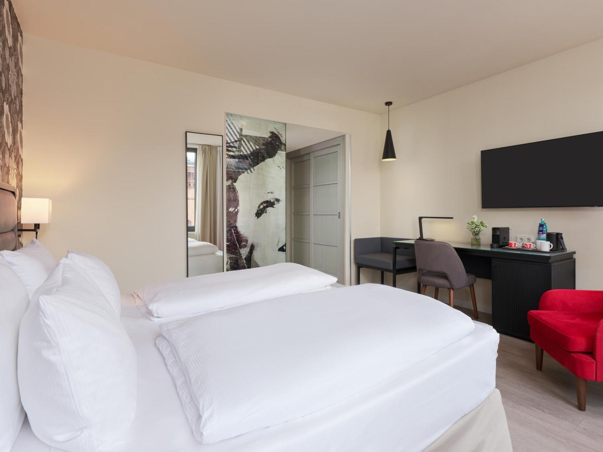 Deluxe Double or Twin Room