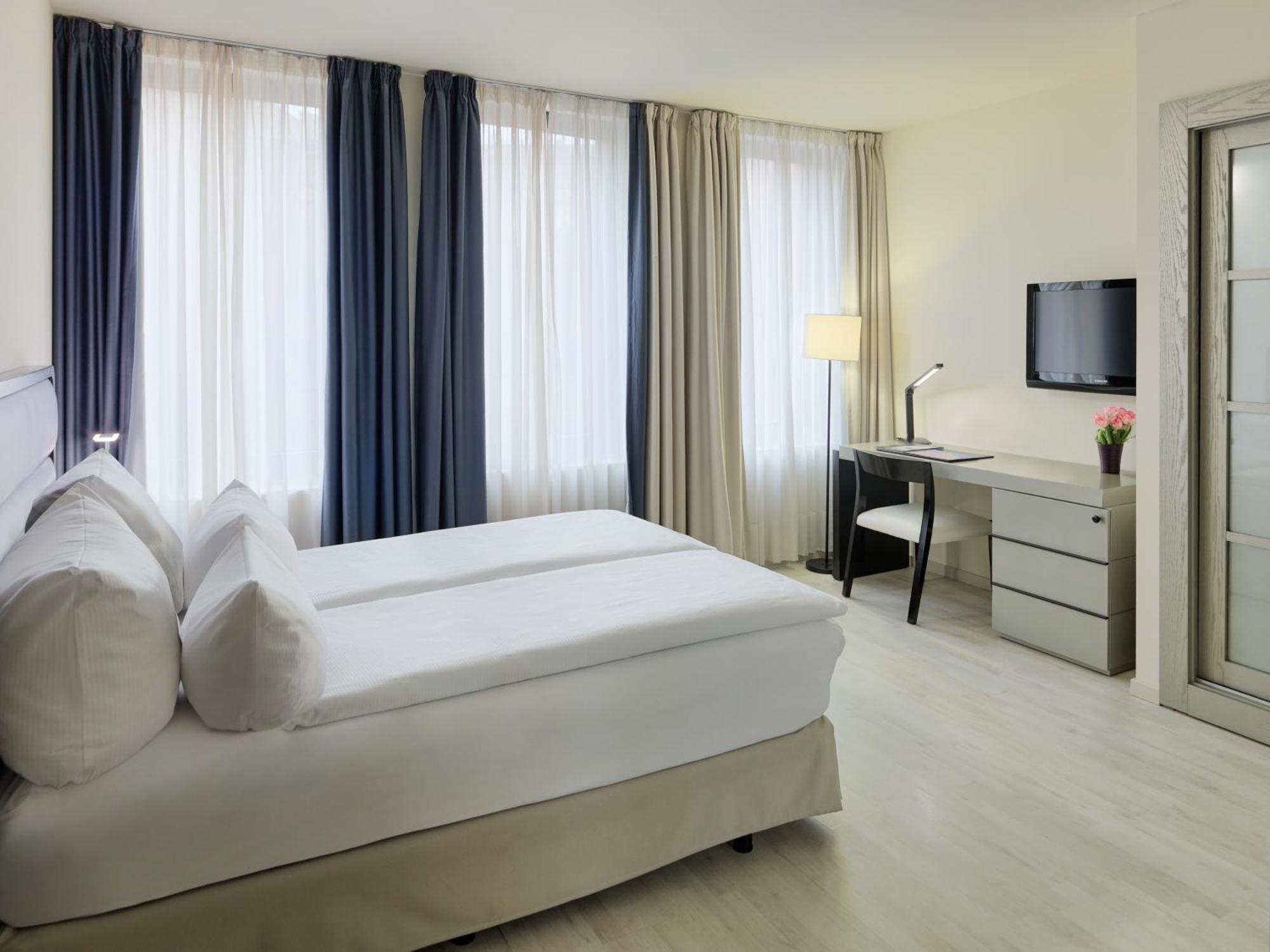 Essential Room