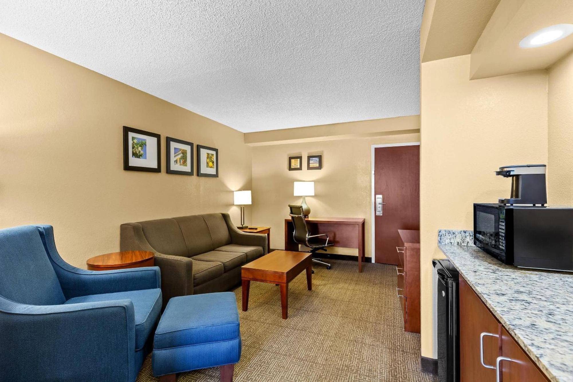 King Suite One Kind Bed Non-Smoking