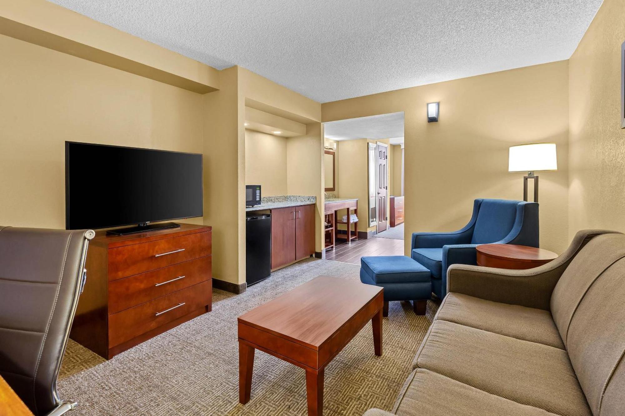 King Suite Non-Smoking