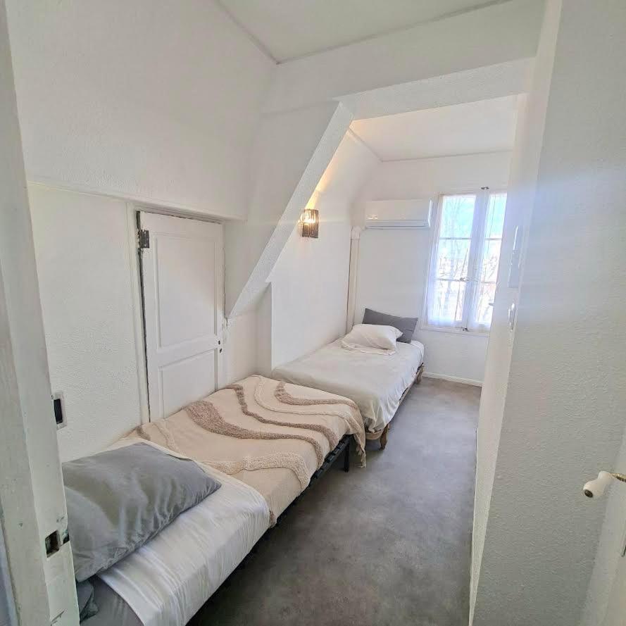 Triple Room Bathroom