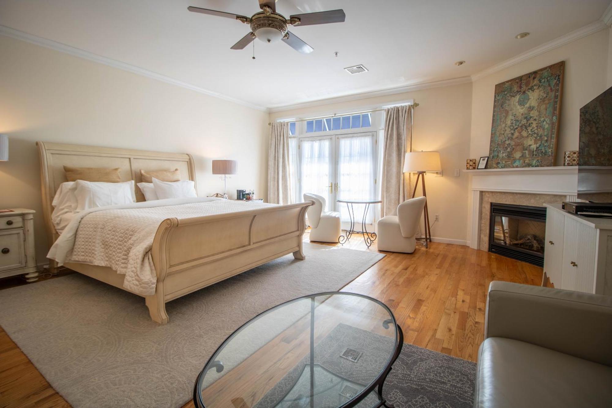 King Suite Balcony204