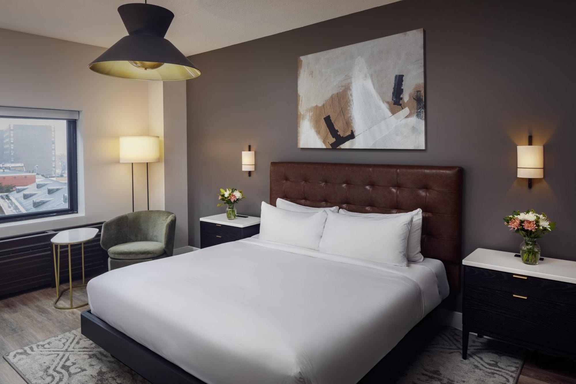 King Room with Roll-In Shower - Mobility and Hearing Access
