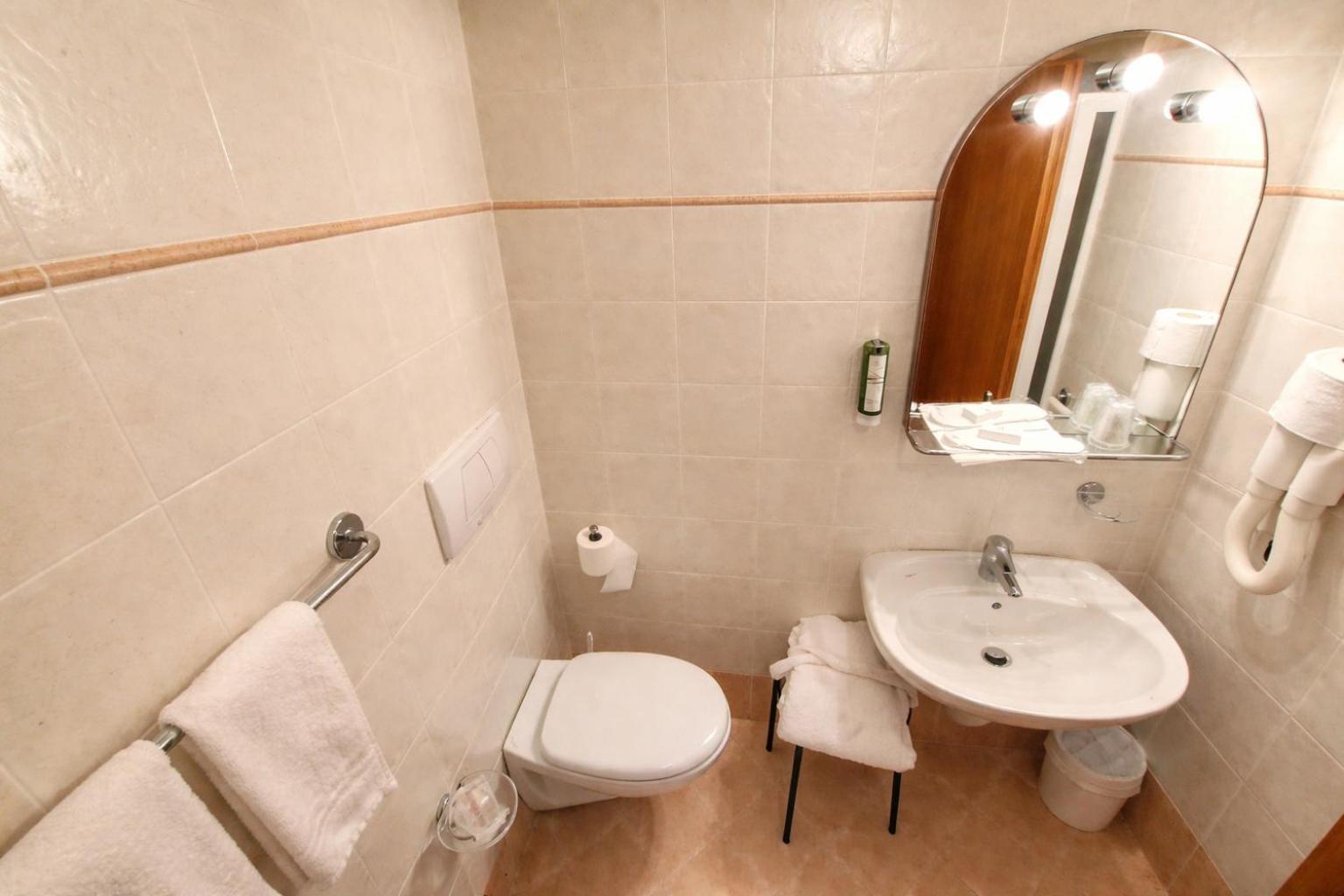 Standard Single Room