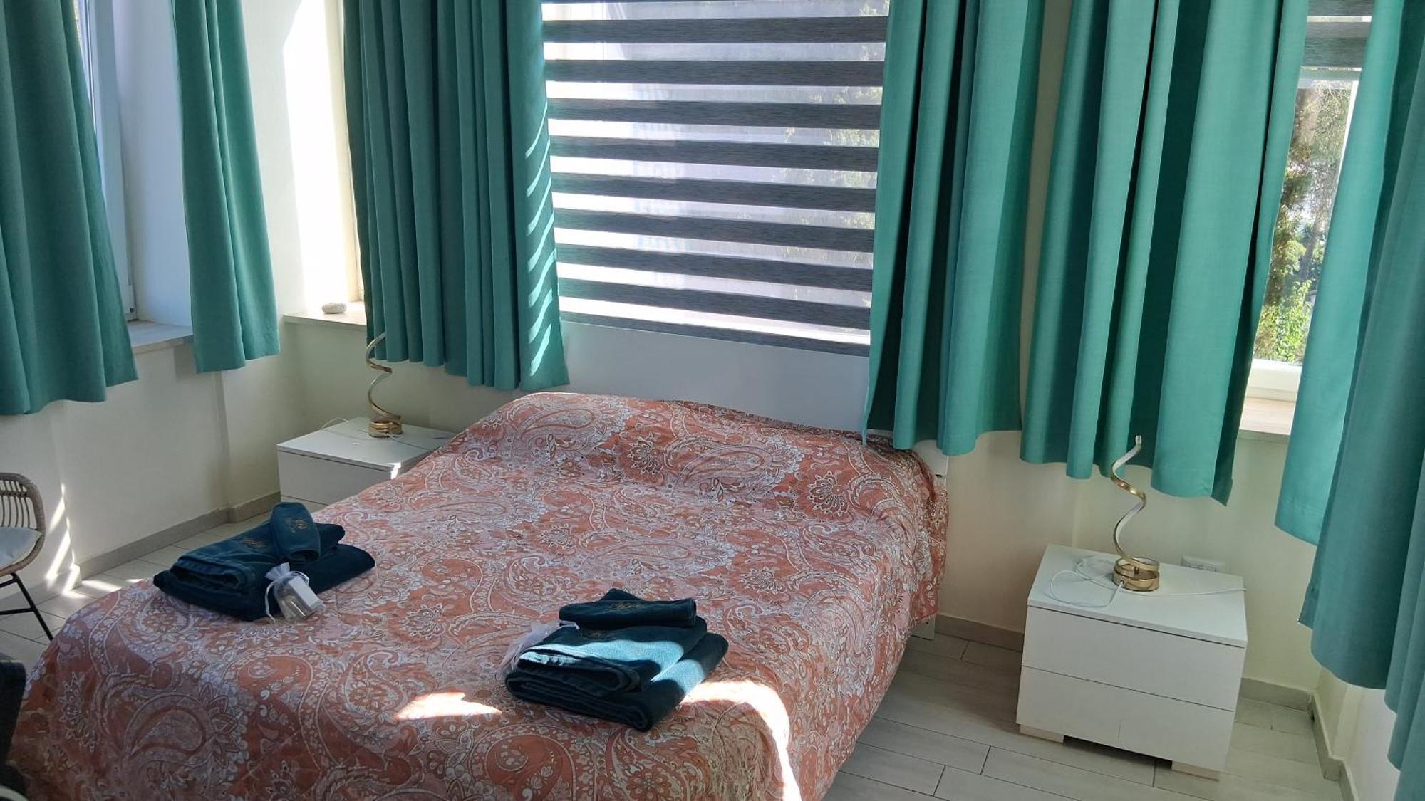 Large Double Room
