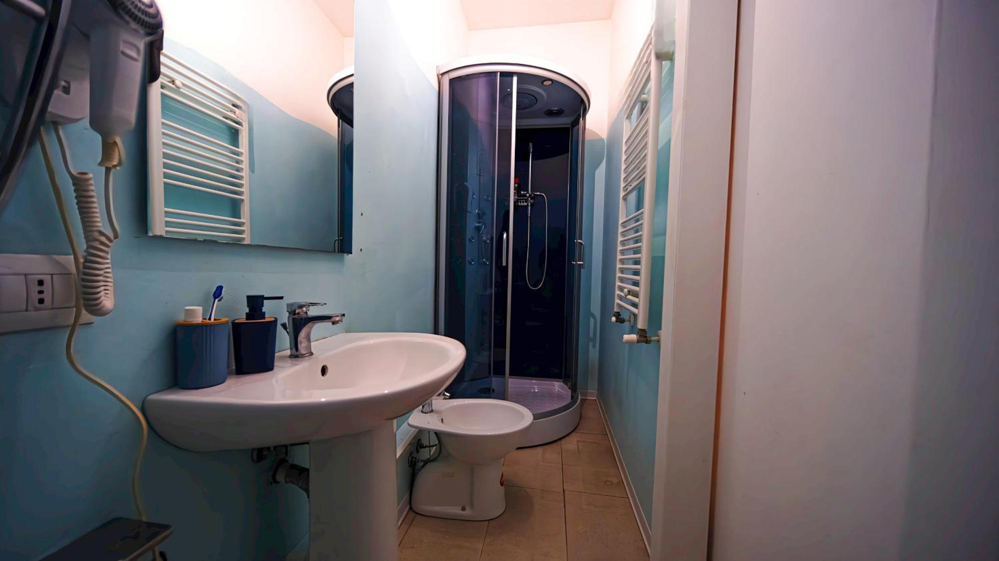 Double Room Private Bathroom