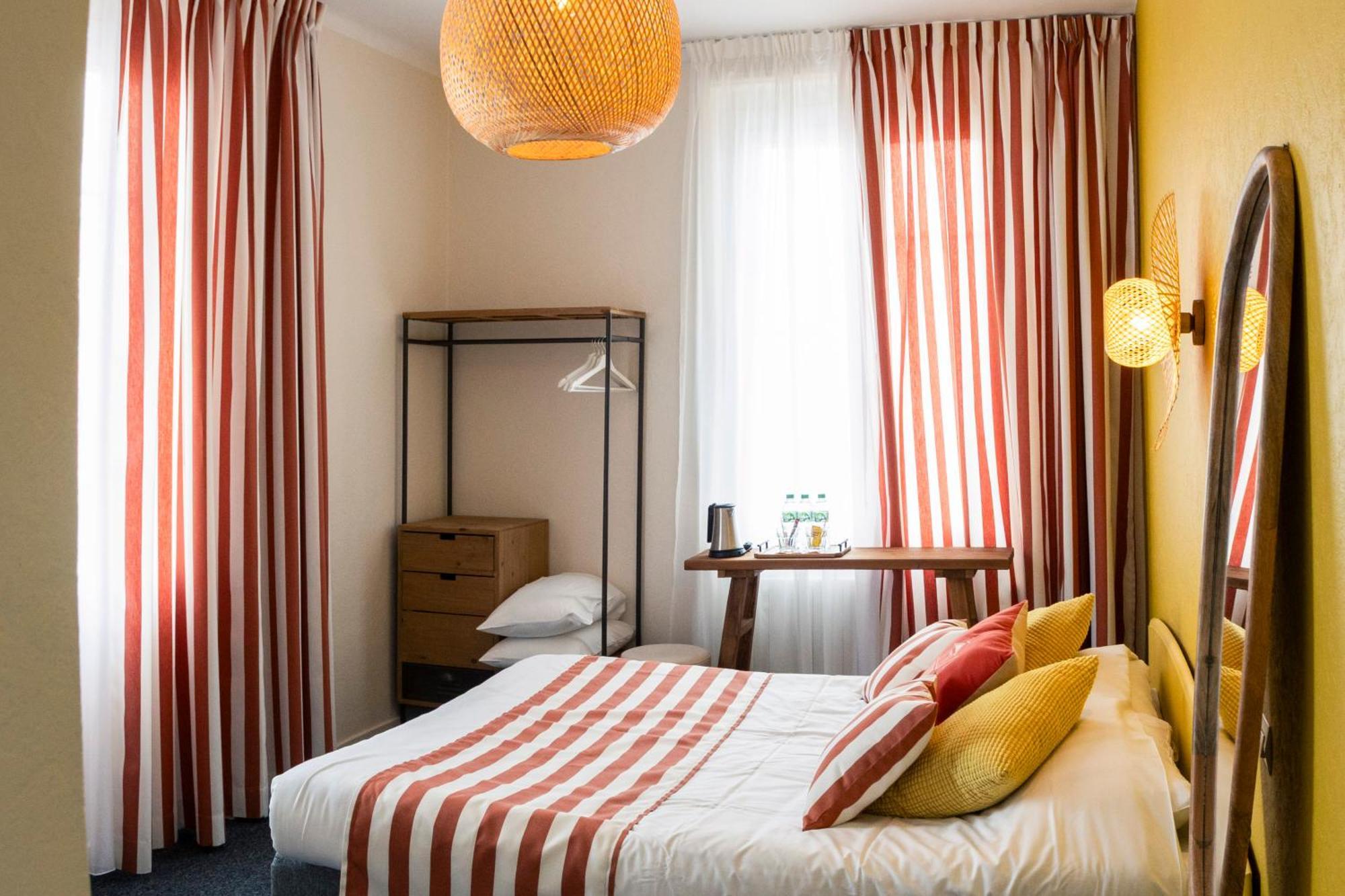 Triple Room,1758636725:JPEG